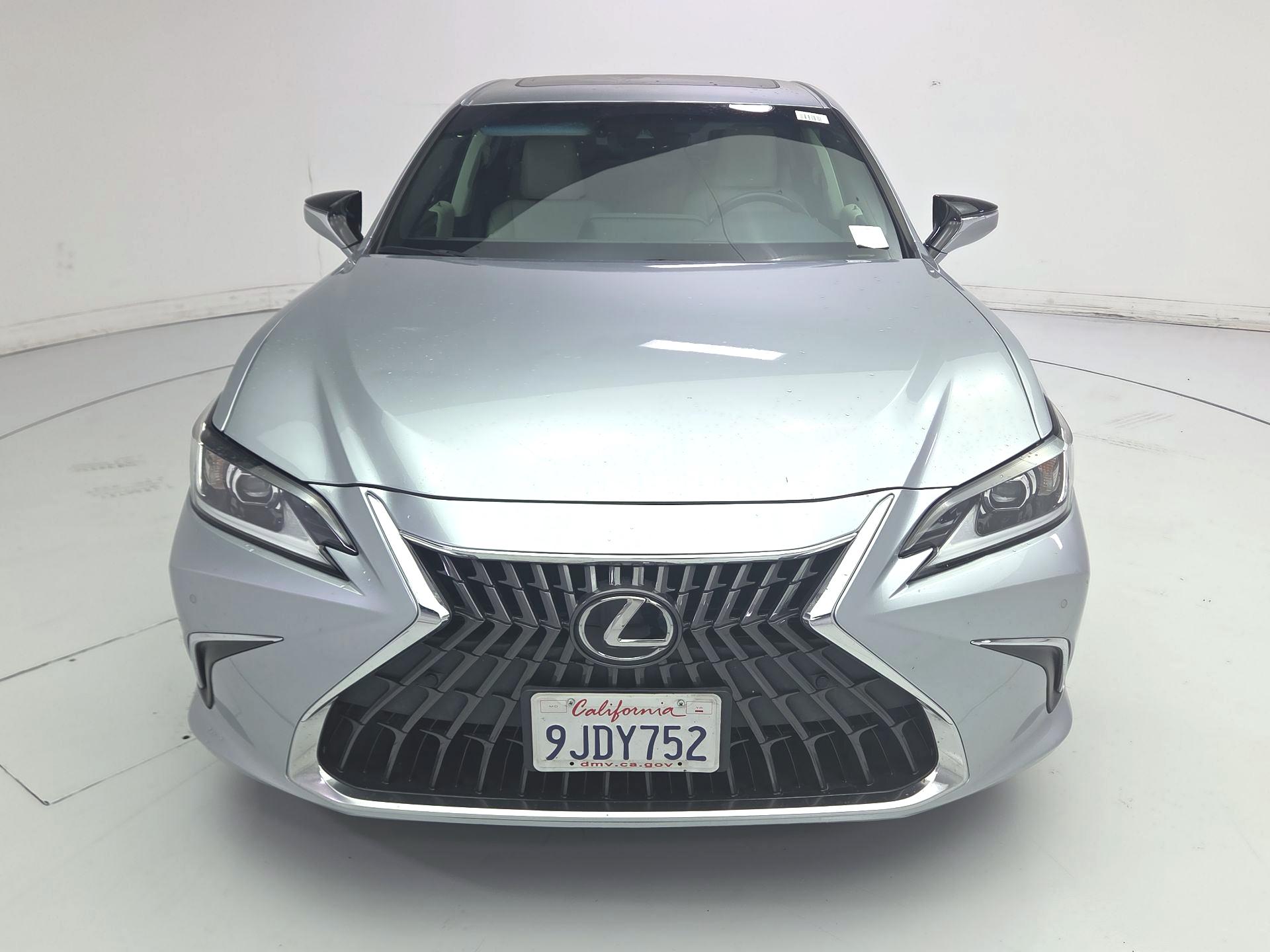 Thumbnail: 2024 Lexus ES - 2