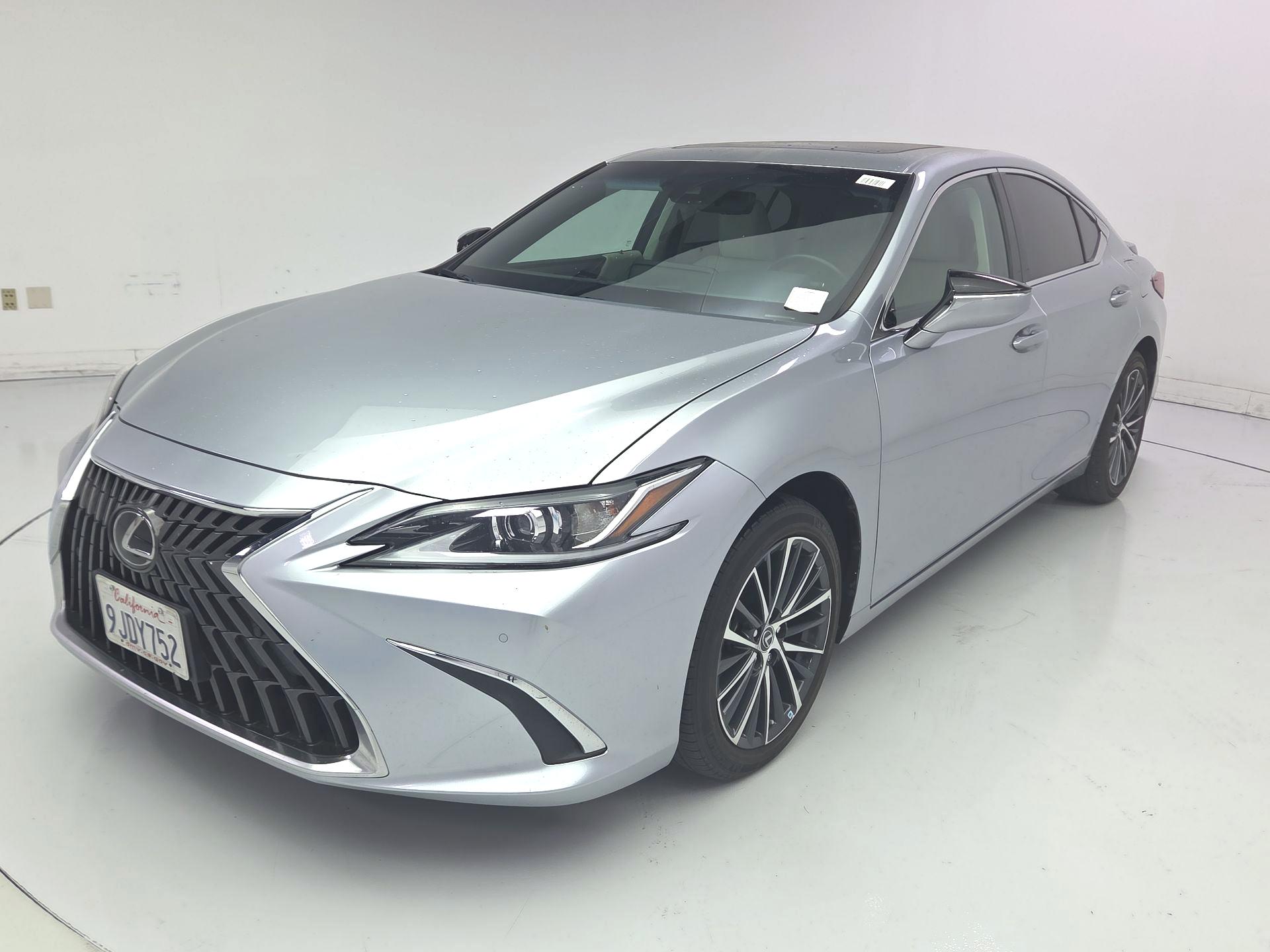 Thumbnail: 2024 Lexus ES - 3