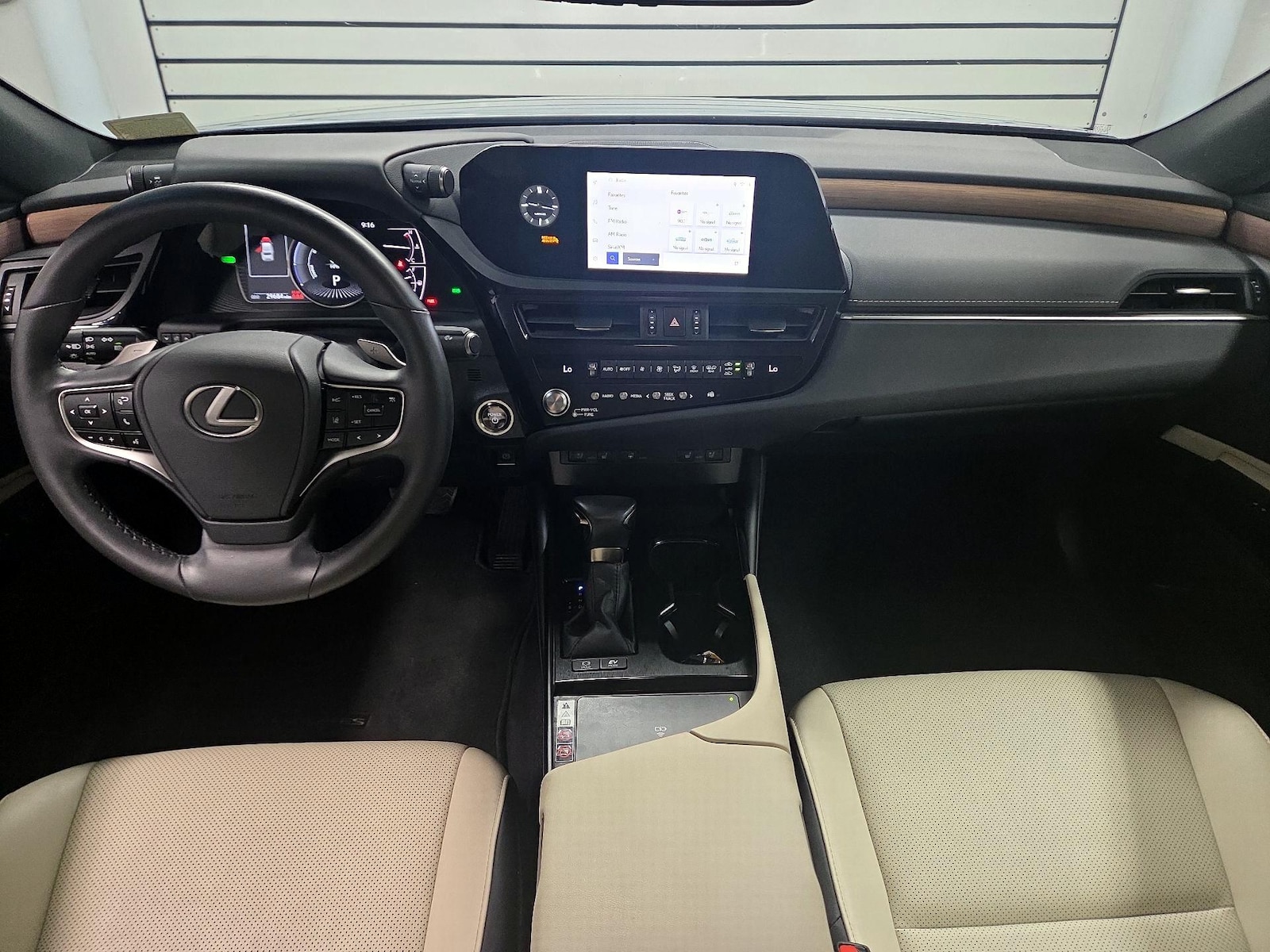 2024 Lexus ES Hybrid 300h - Photo 8