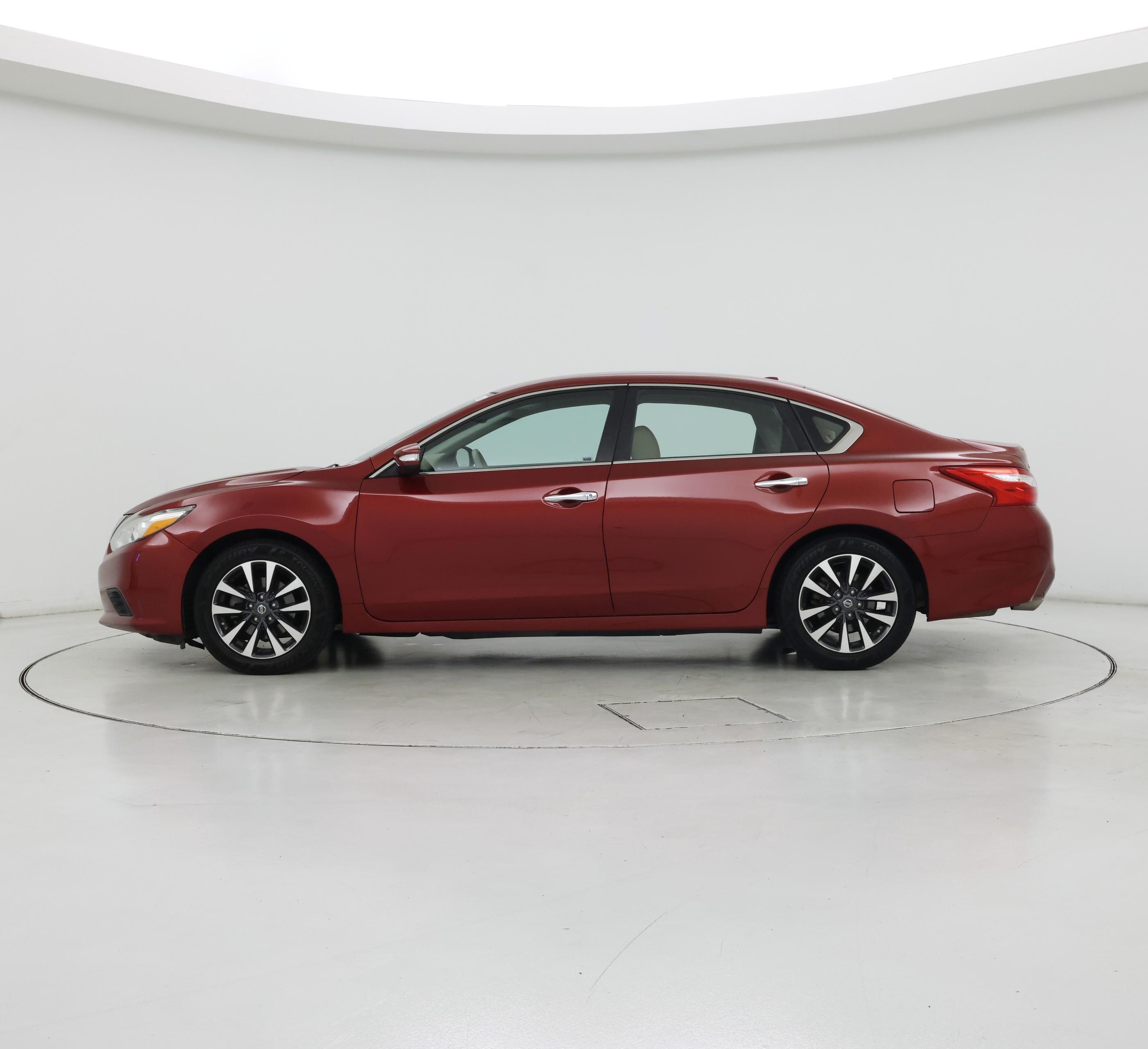 Thumbnail: 2016 Nissan Altima - 3