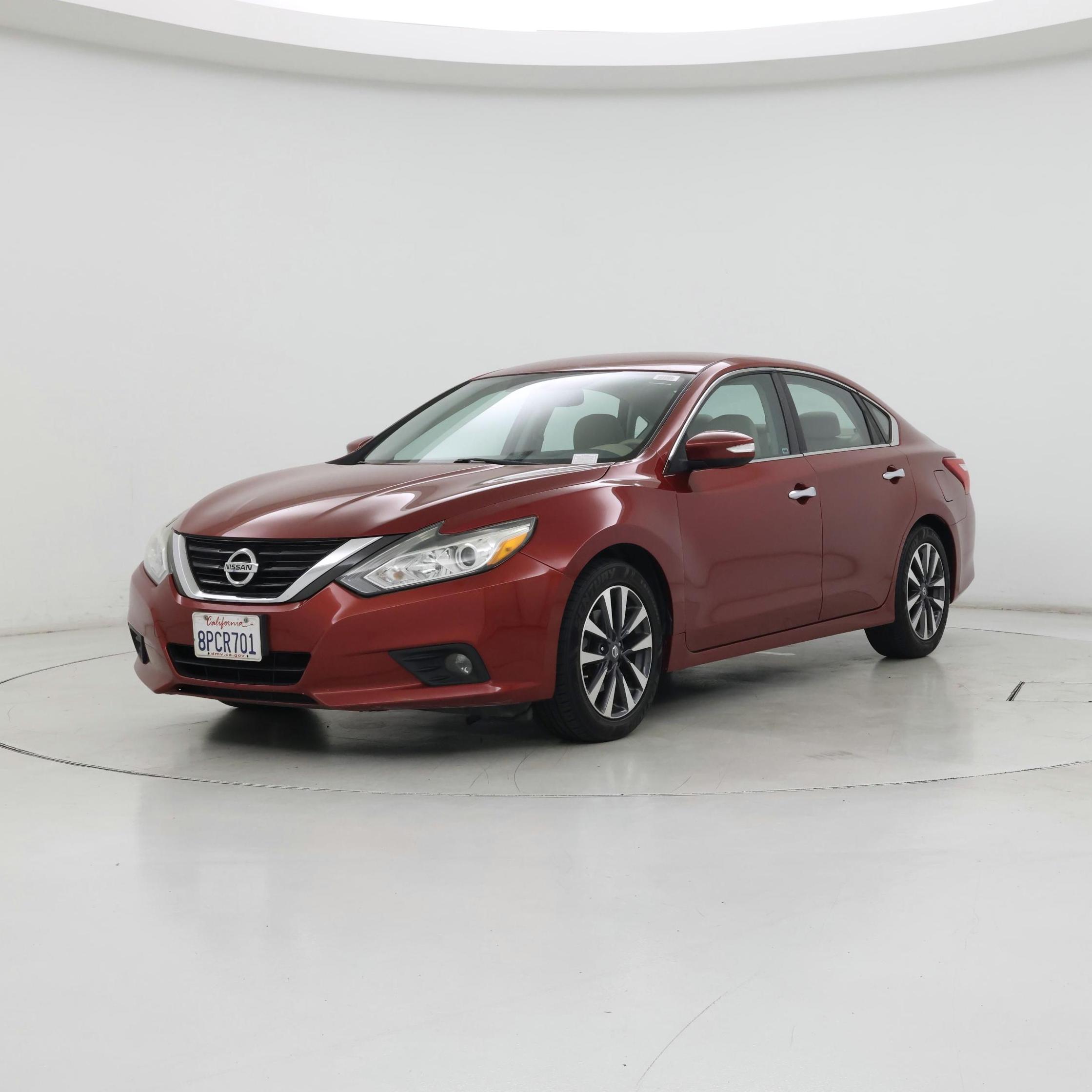 Thumbnail: 2016 Nissan Altima - 4