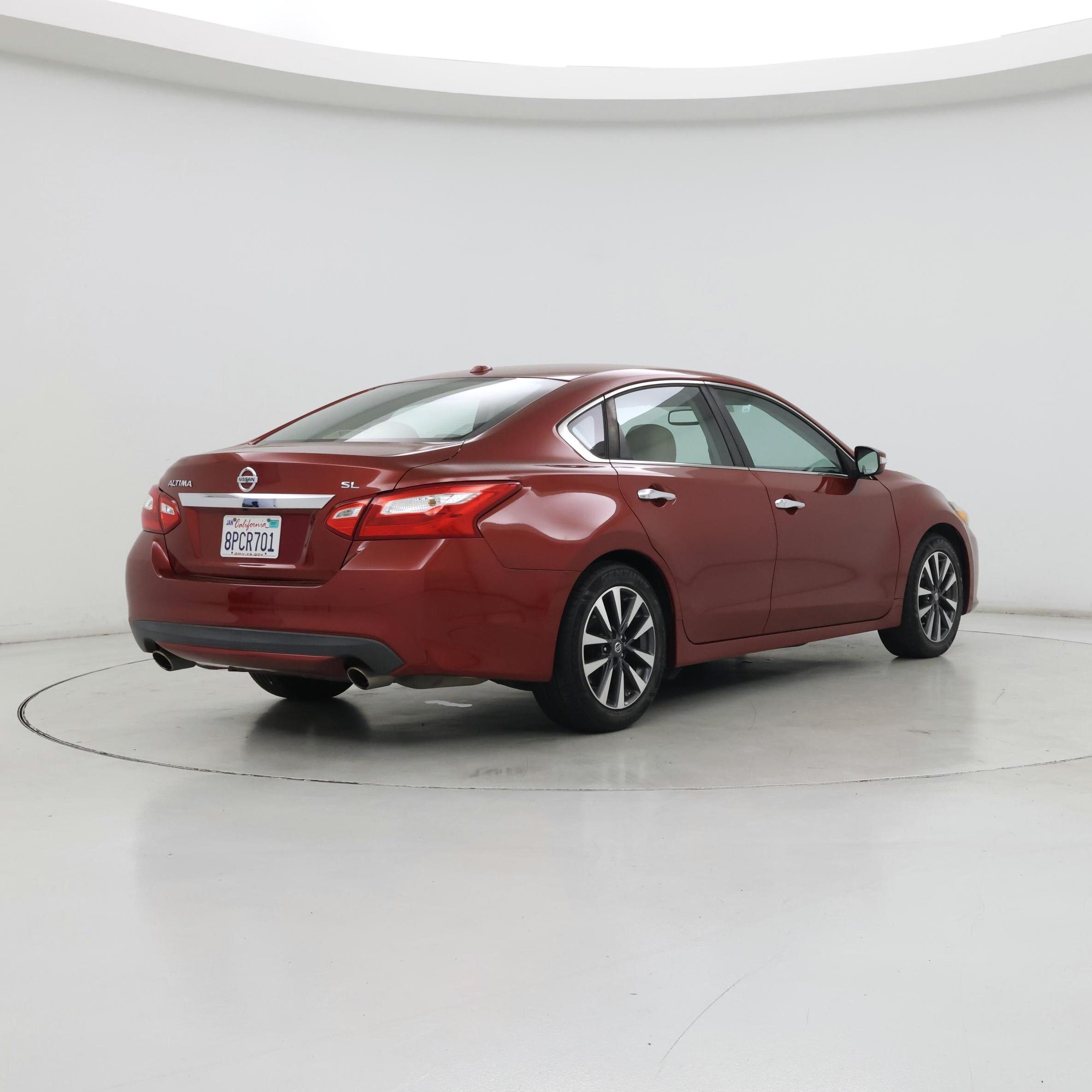 Thumbnail: 2016 Nissan Altima - 8