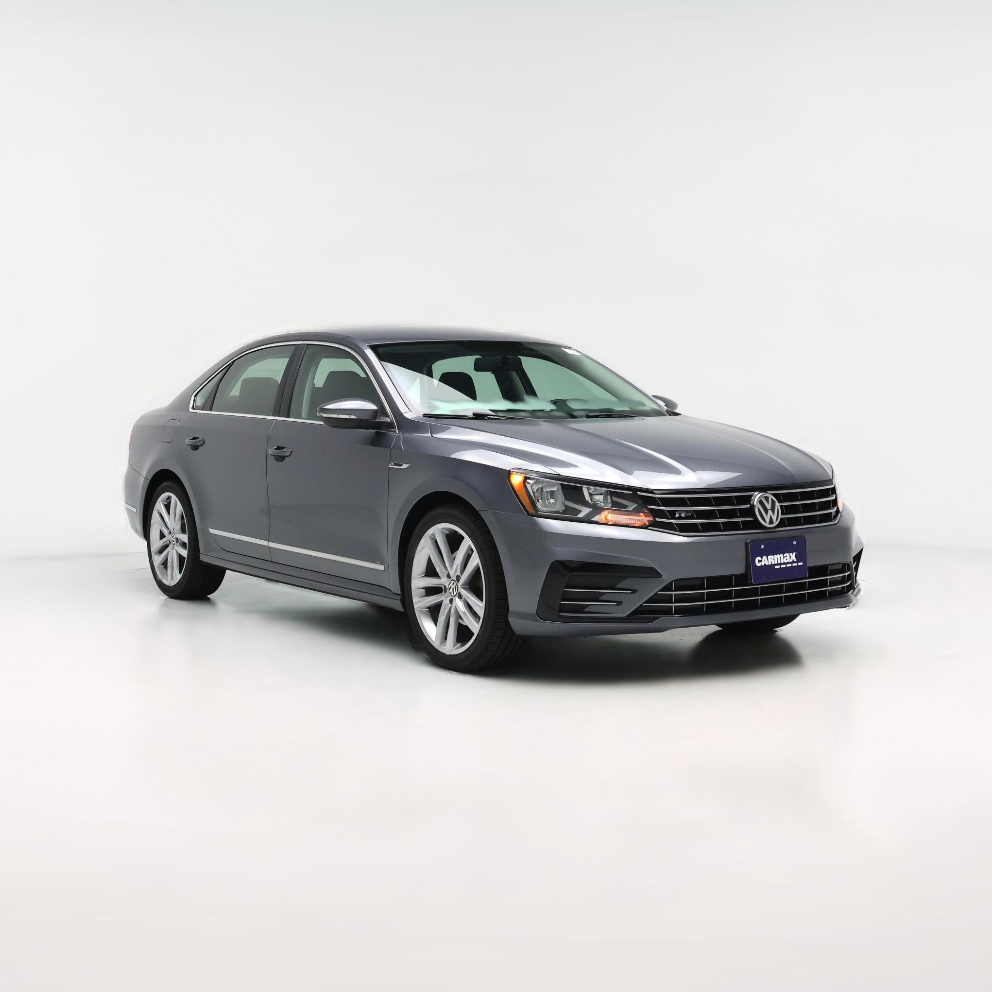 Thumbnail: 2017 Volkswagen Passat - 1