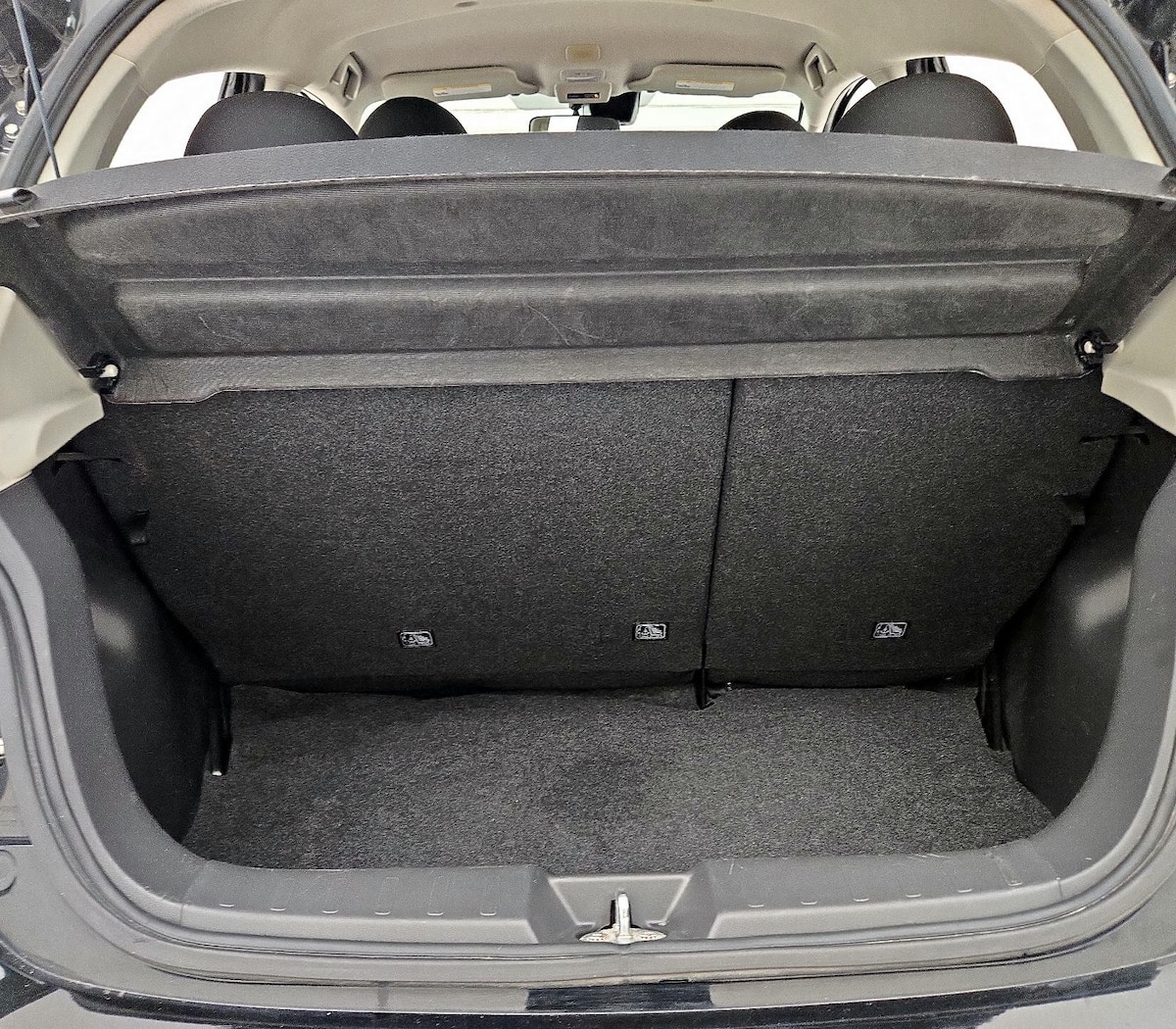 Trunk/Cargo (Seats Up)