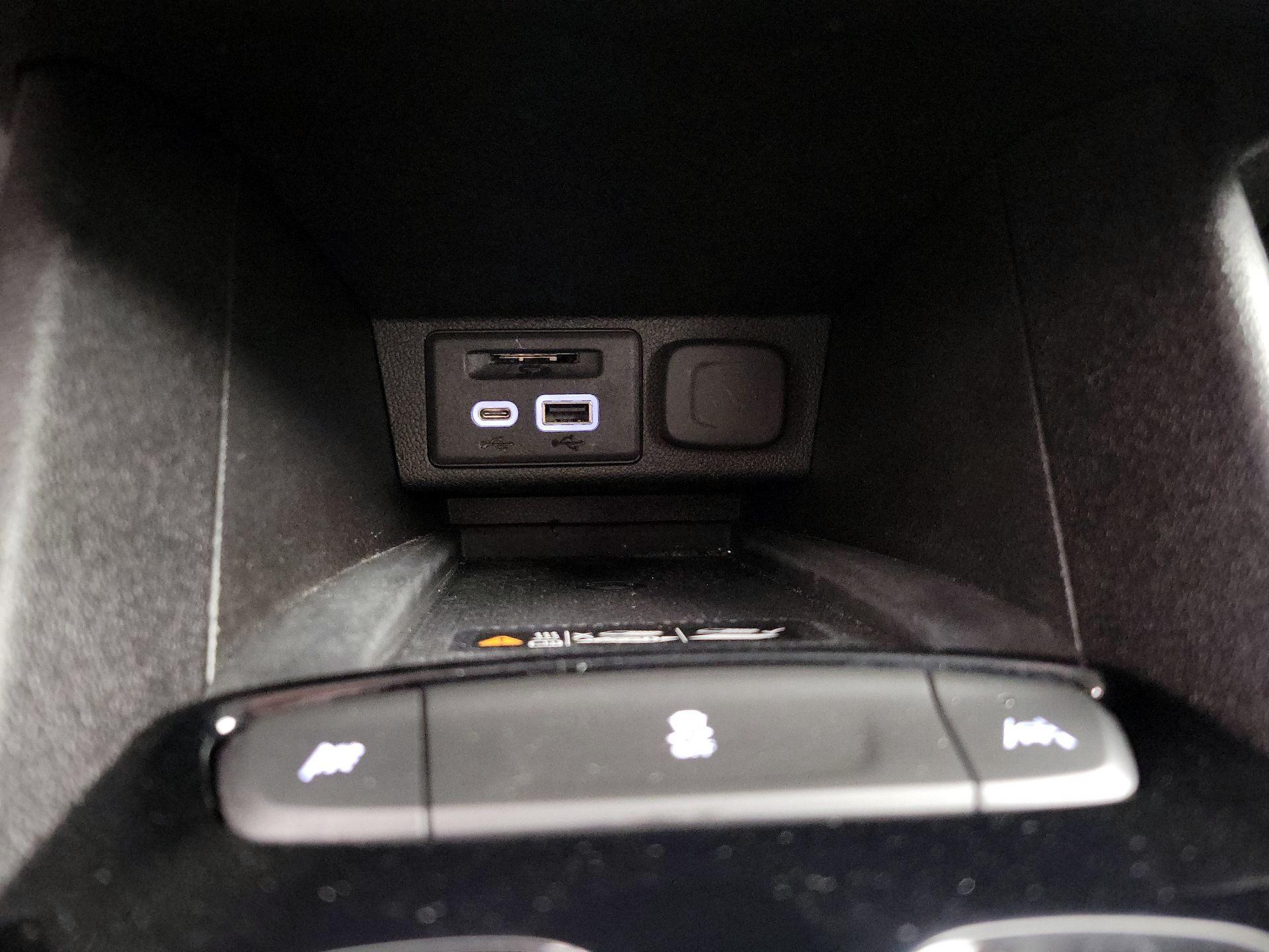 Thumbnail: 2023 Chevrolet Bolt EUV - 18