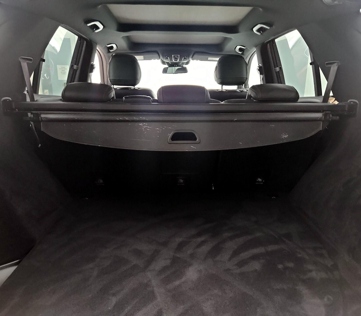 Trunk/Cargo (Seats Up)