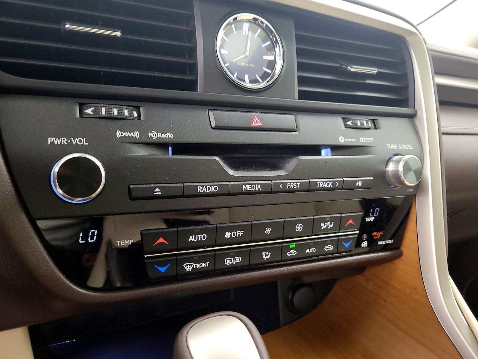 2017 Lexus RX 450h - Photo 18