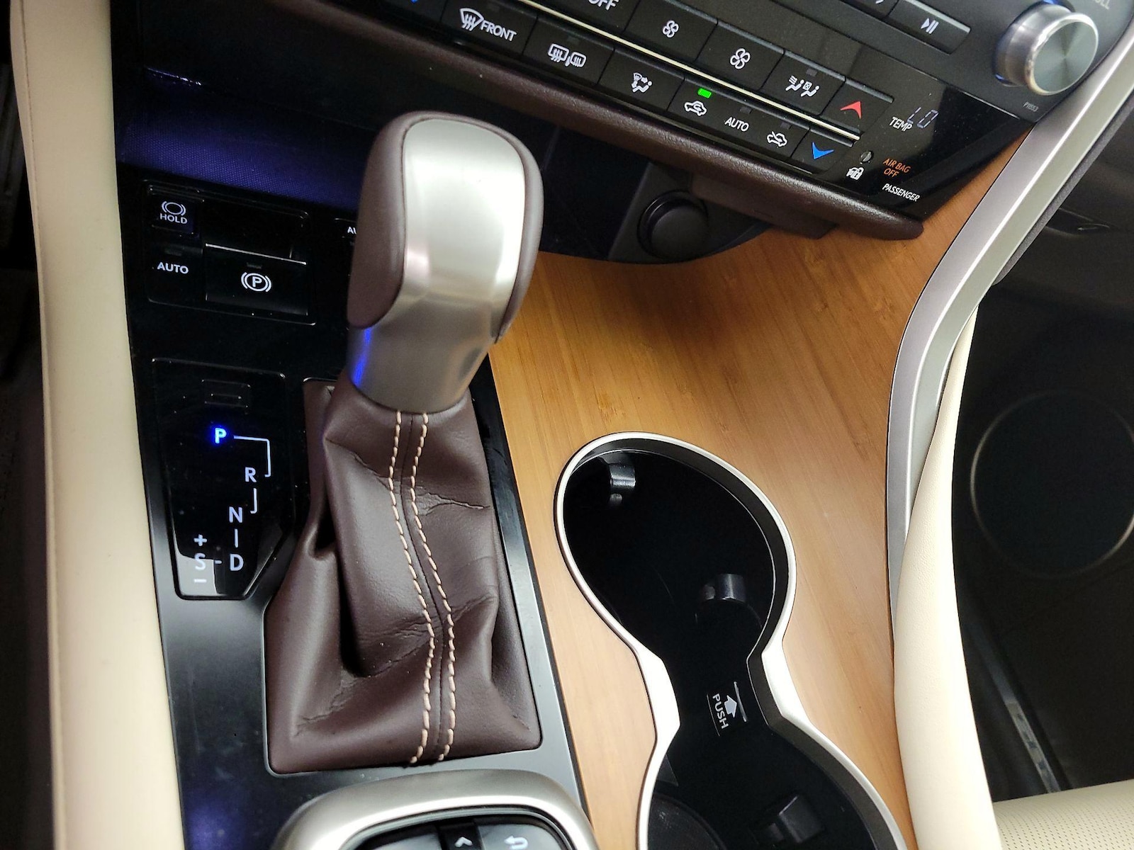 2017 Lexus RX 450h - Photo 19