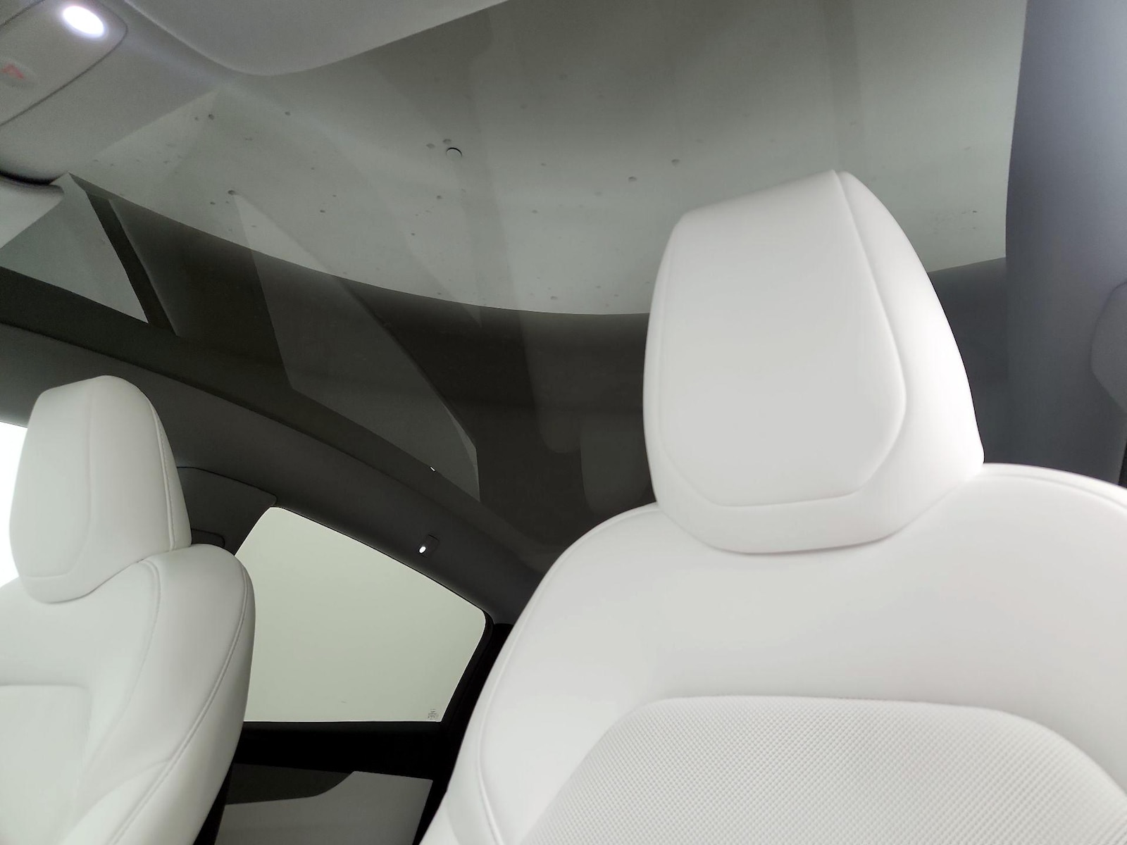 2026 Tesla Model Y Long Range - Photo 19