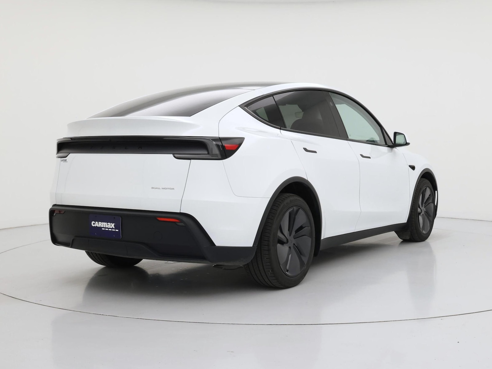 2026 Tesla Model Y Long Range - Photo 9