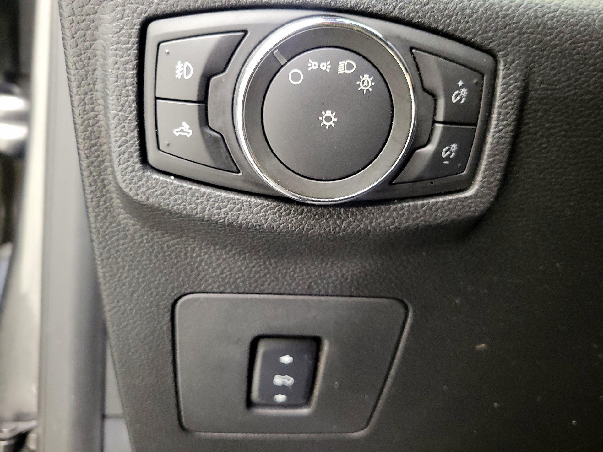 Thumbnail: 2016 Ford F-150 - 13