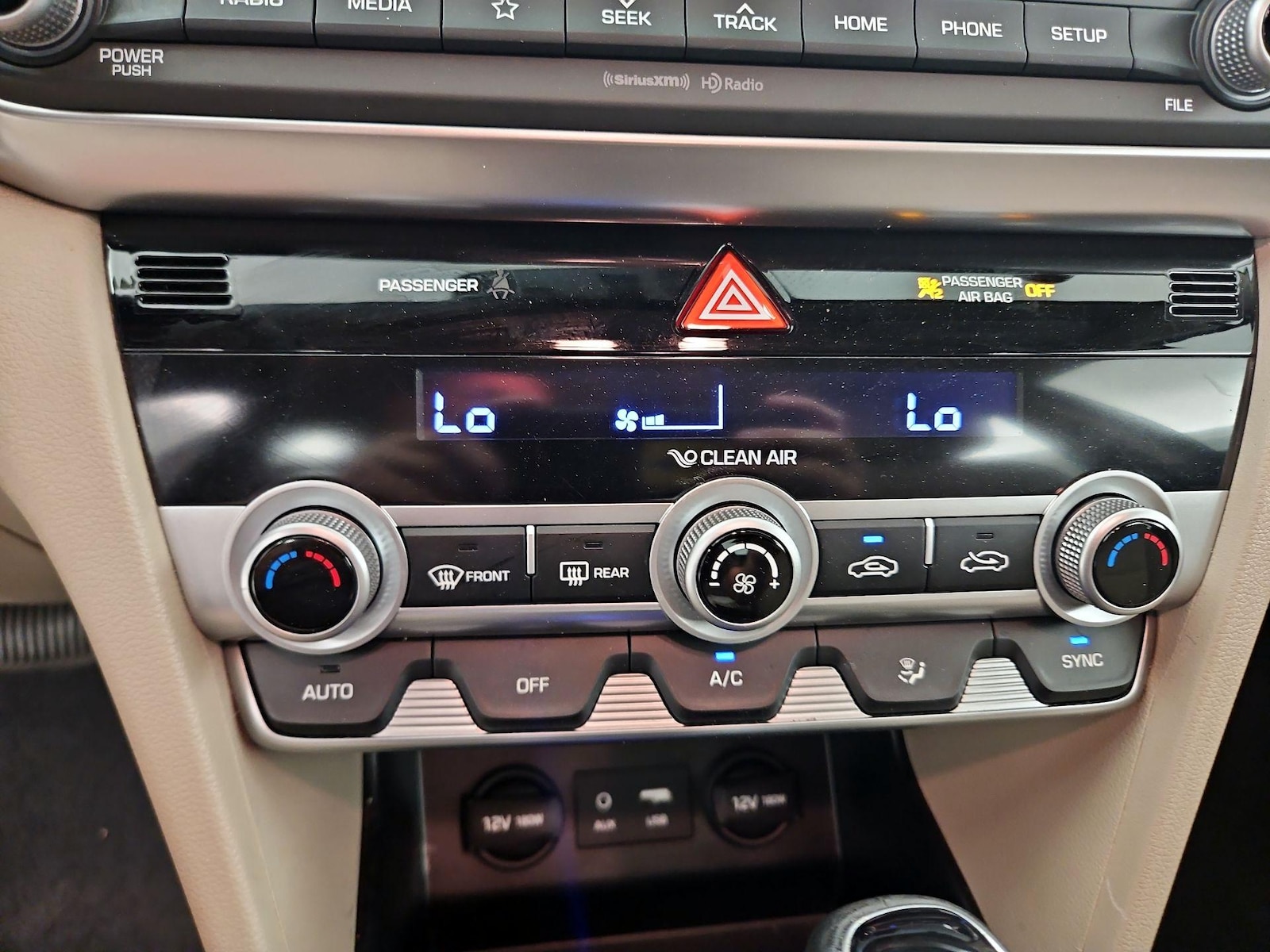 2019 Hyundai Elantra Value Edition - Photo 17