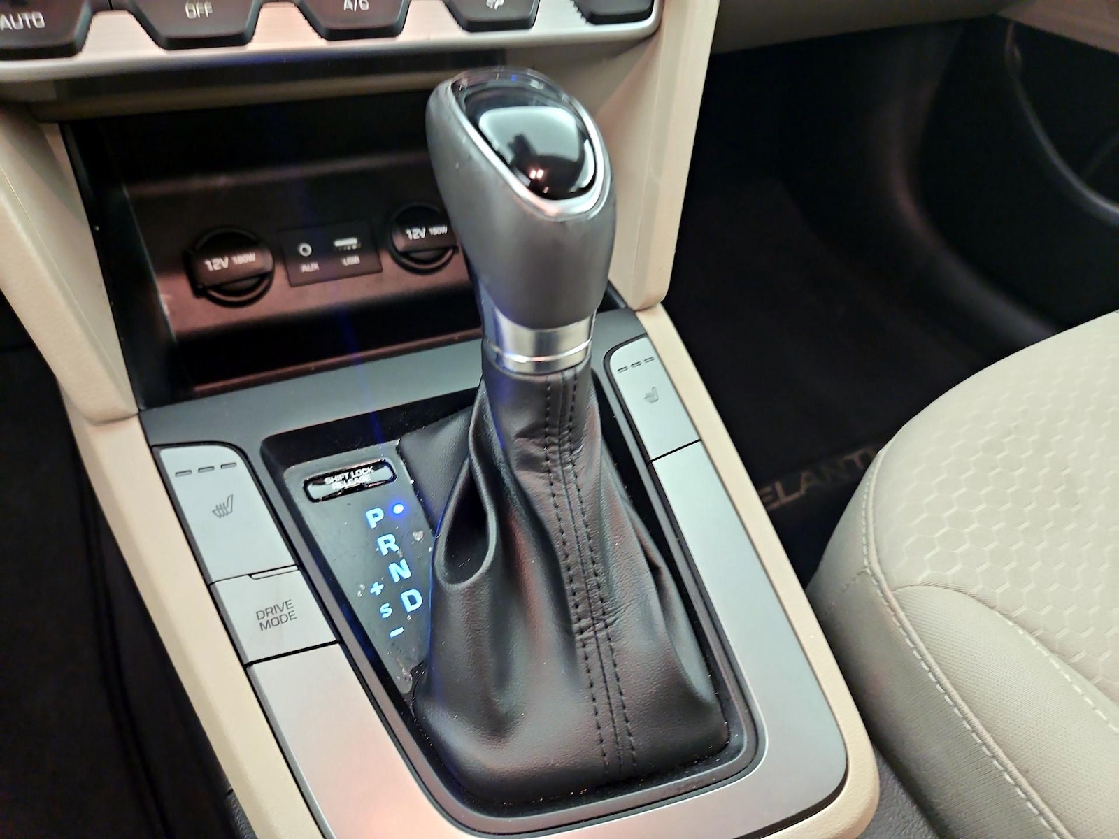 2019 Hyundai Elantra Value Edition - Photo 18