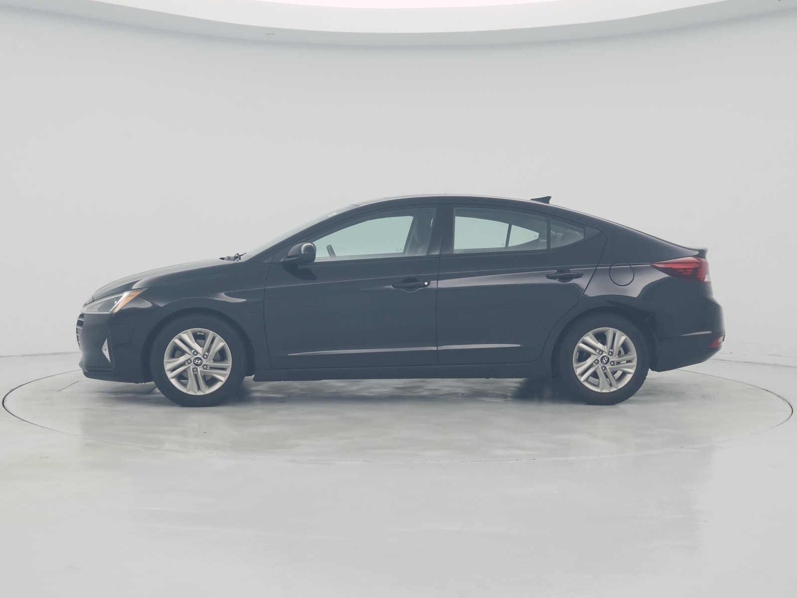 2019 Hyundai Elantra Value Edition - Photo 4
