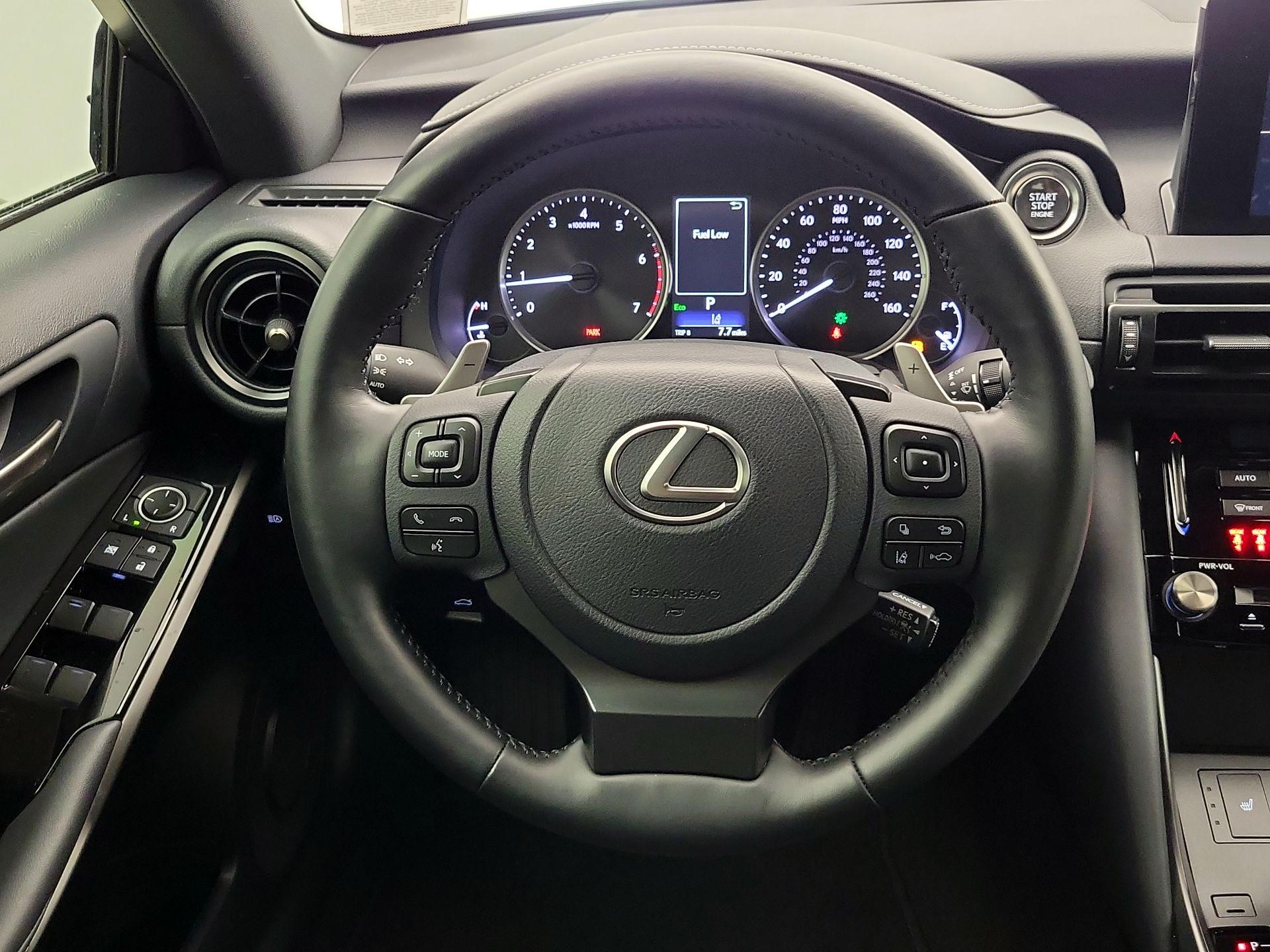 Thumbnail: 2025 Lexus IS - 10