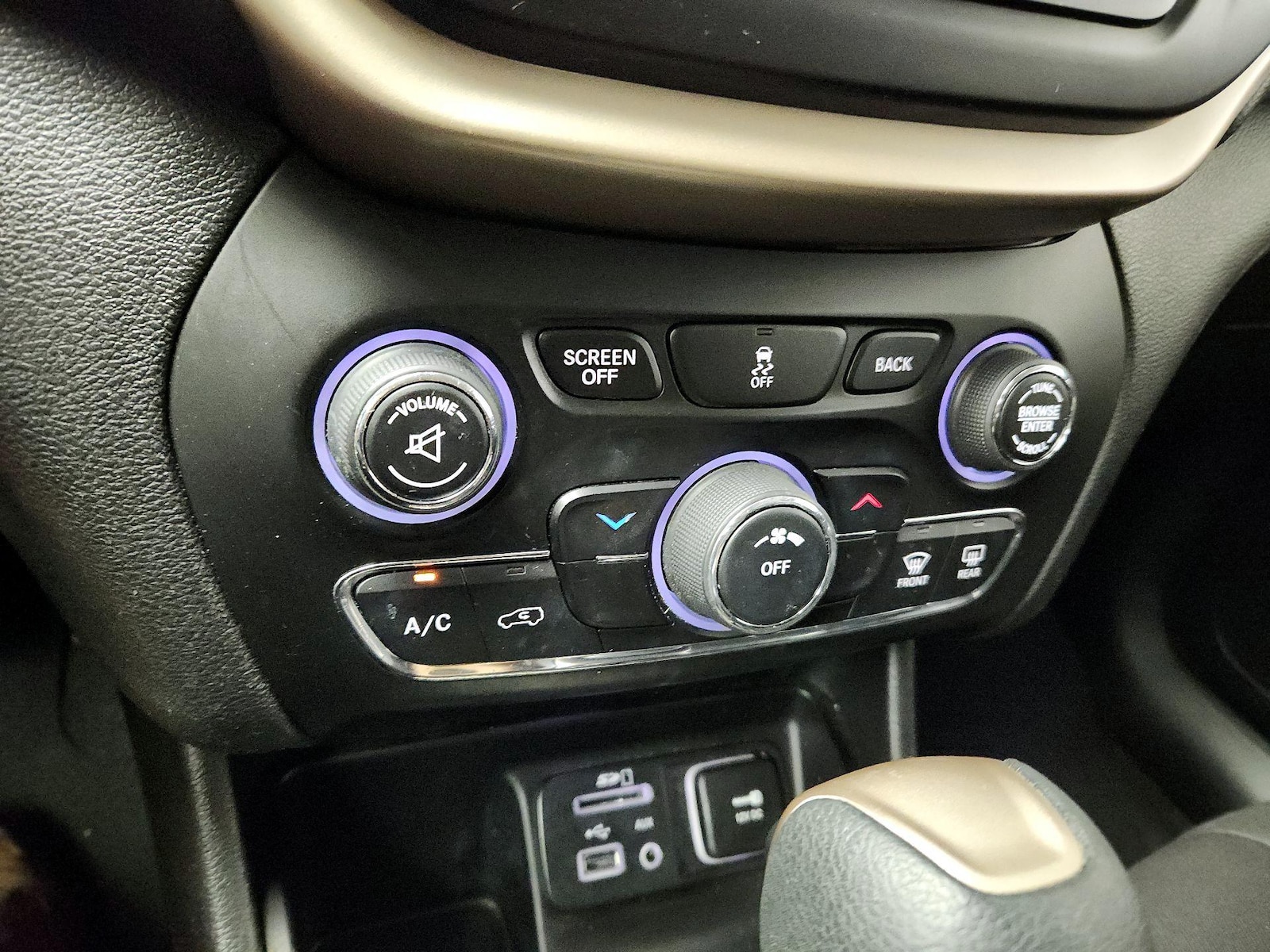 2017 Jeep Cherokee Latitude - Photo 15