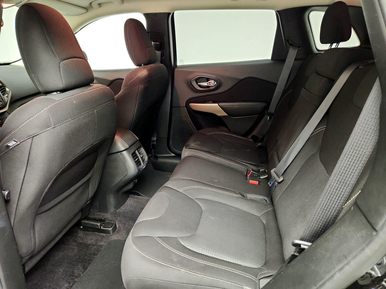 2017 Jeep Cherokee Latitude - Photo 18