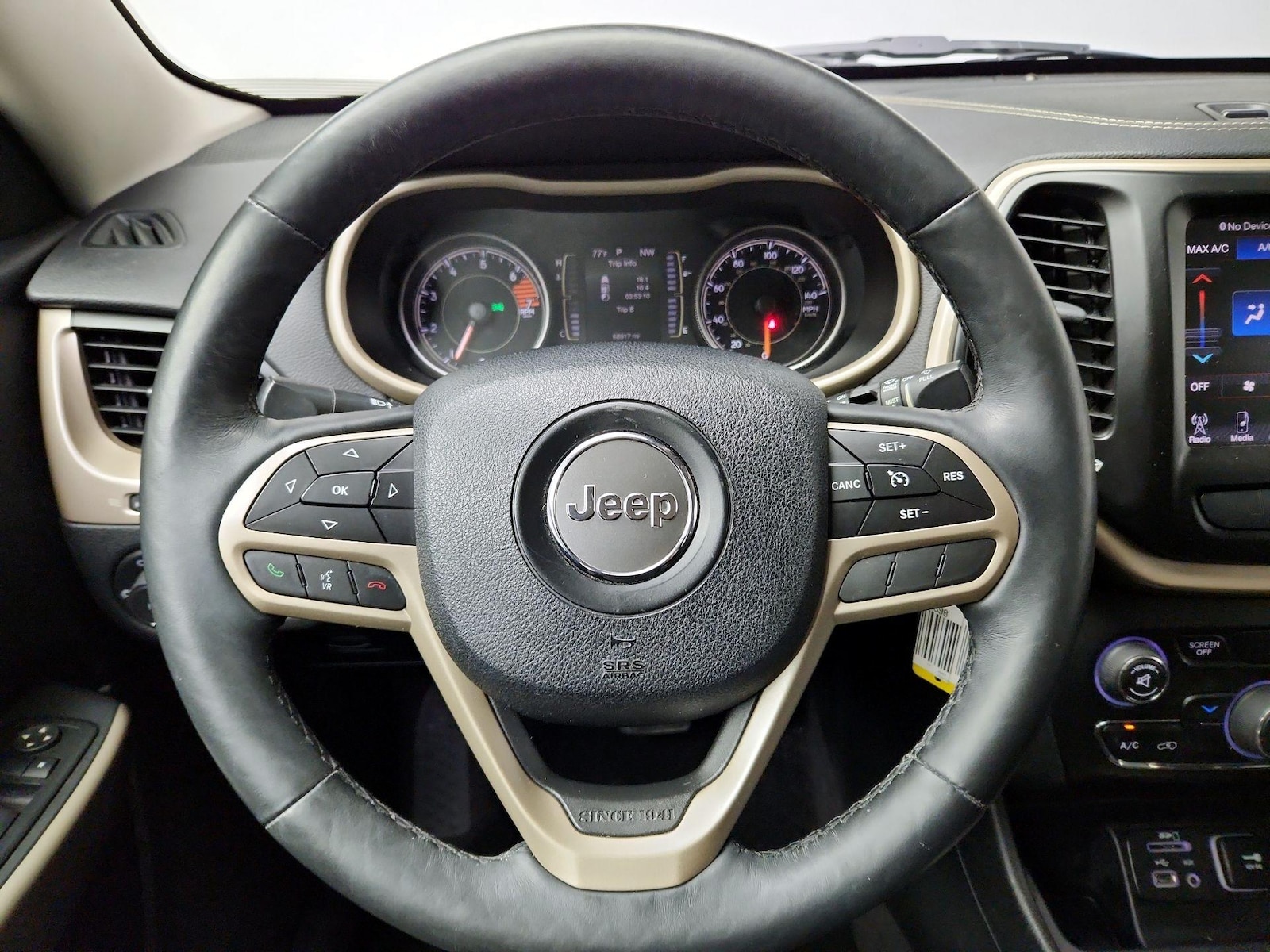 2017 Jeep Cherokee Latitude - Photo 9