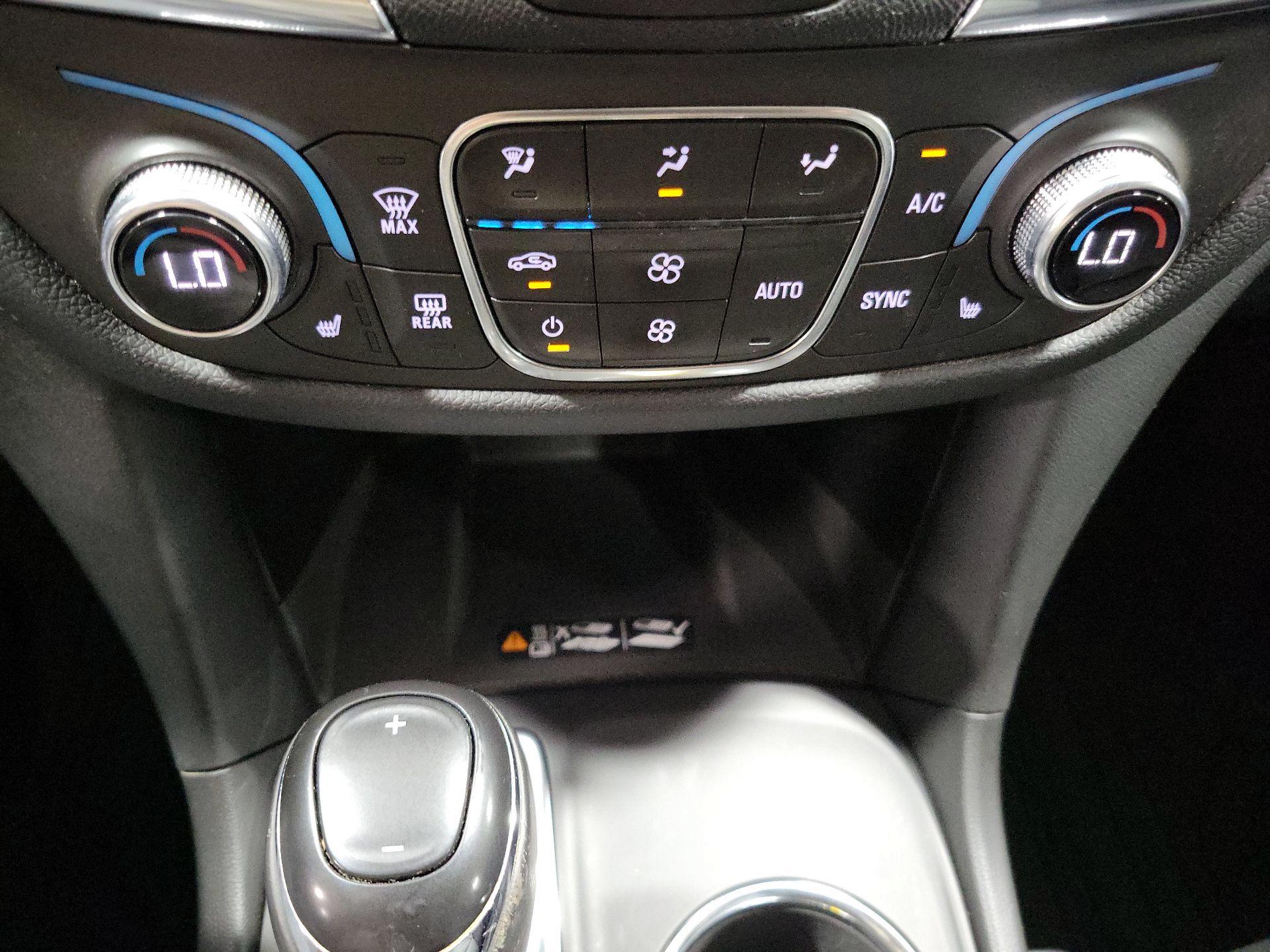 Thumbnail: 2019 Chevrolet Equinox - 16
