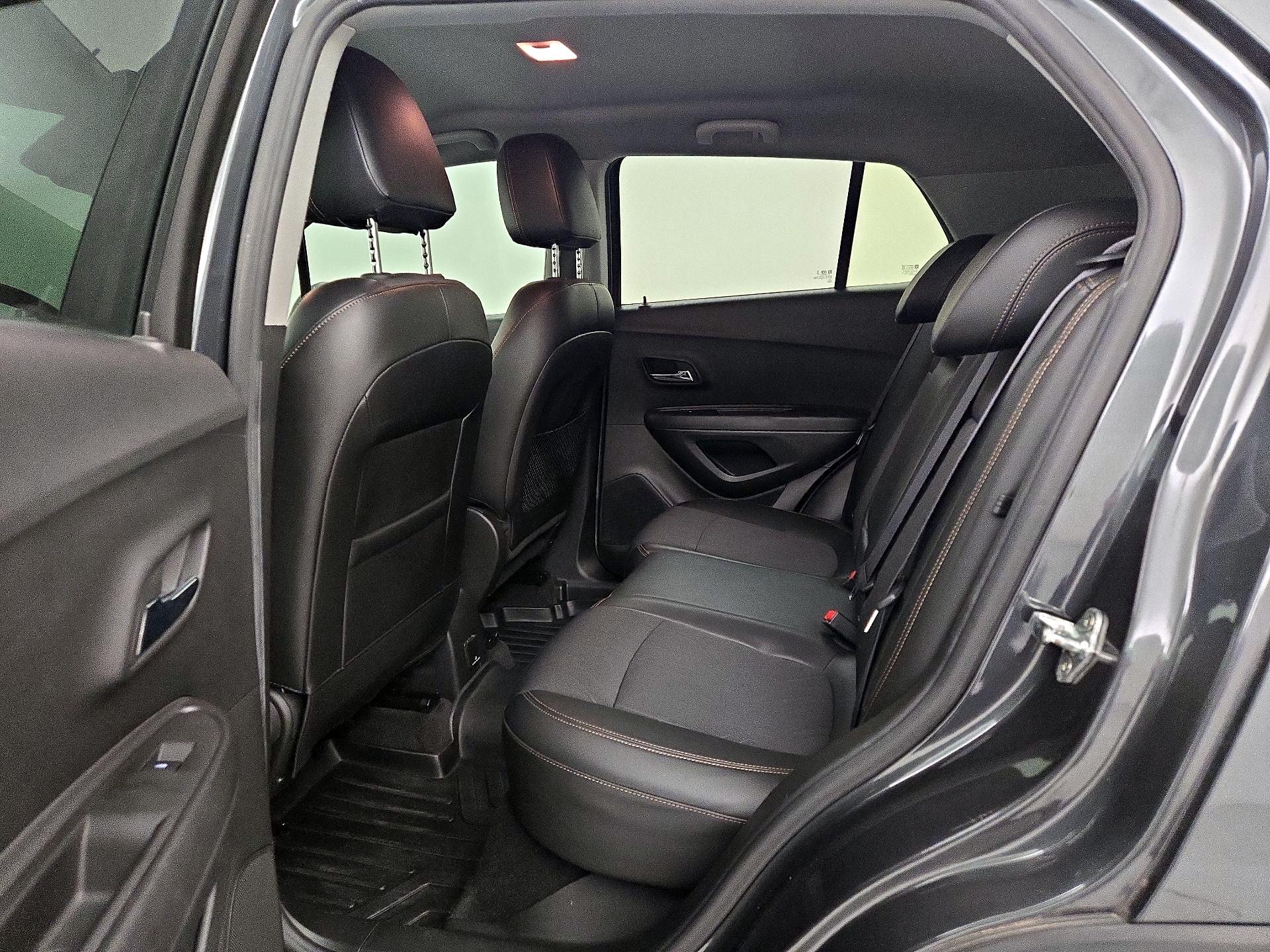 Thumbnail: 2018 Chevrolet Trax - 19