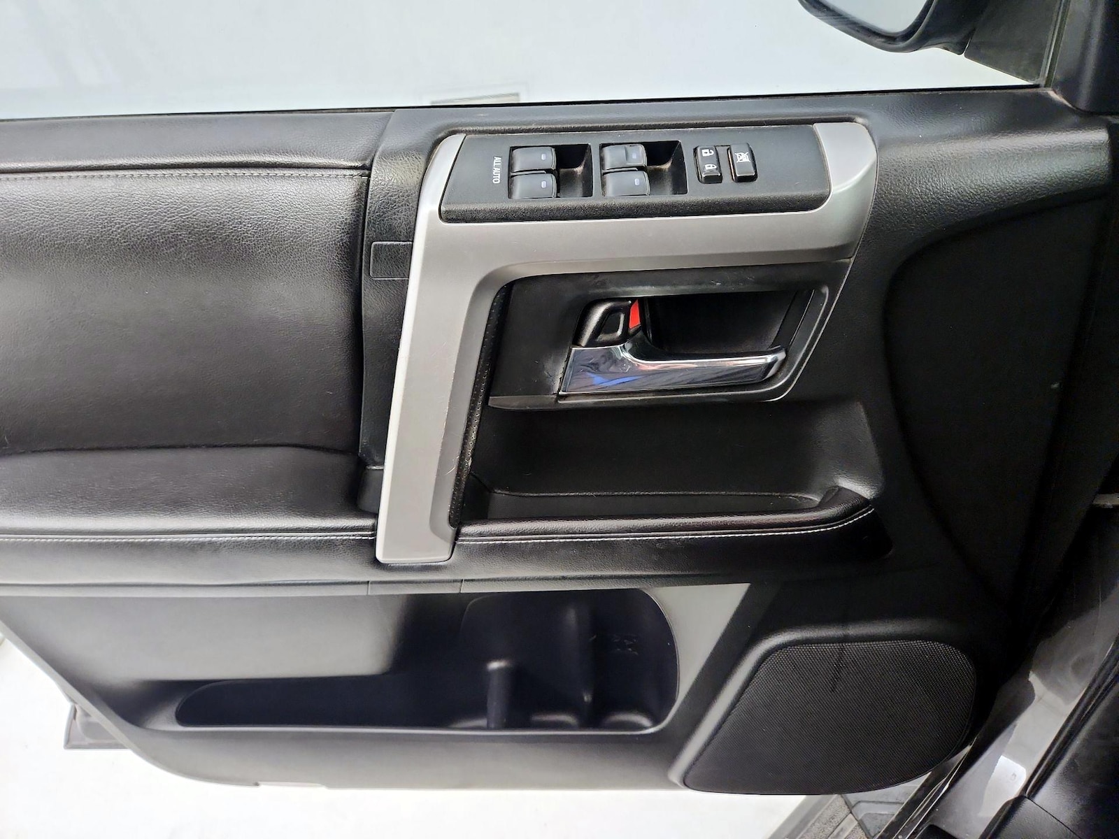 2016 Toyota 4Runner SR5 Premium - Photo 13