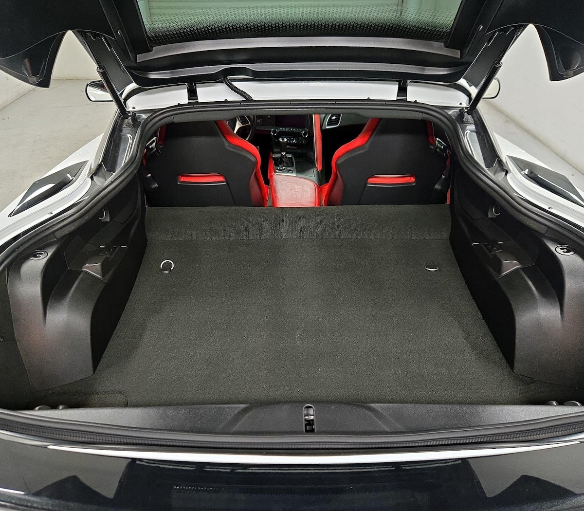 Trunk/Cargo (Seats Up)