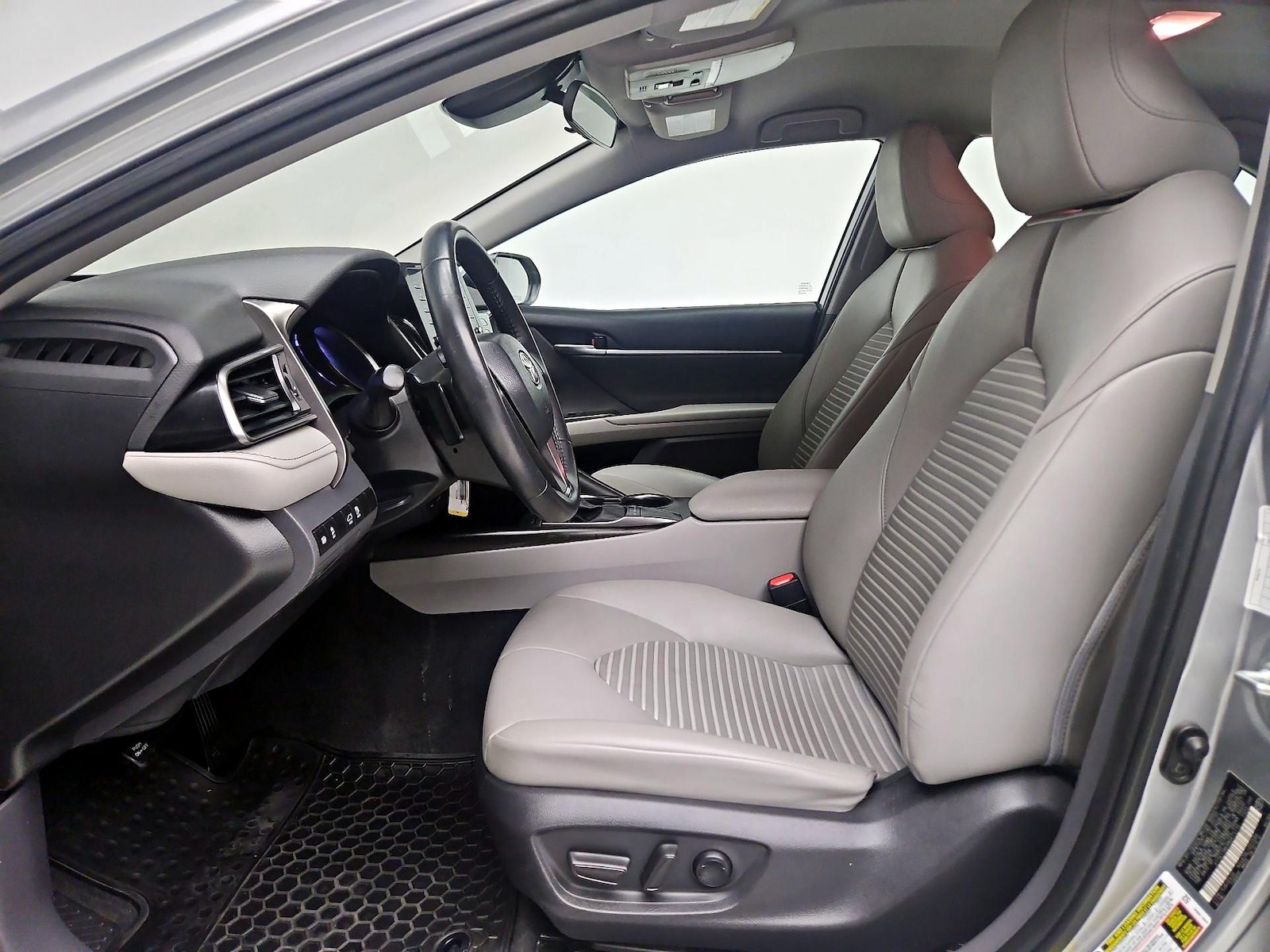 Power Seat(s) & Side Airbags