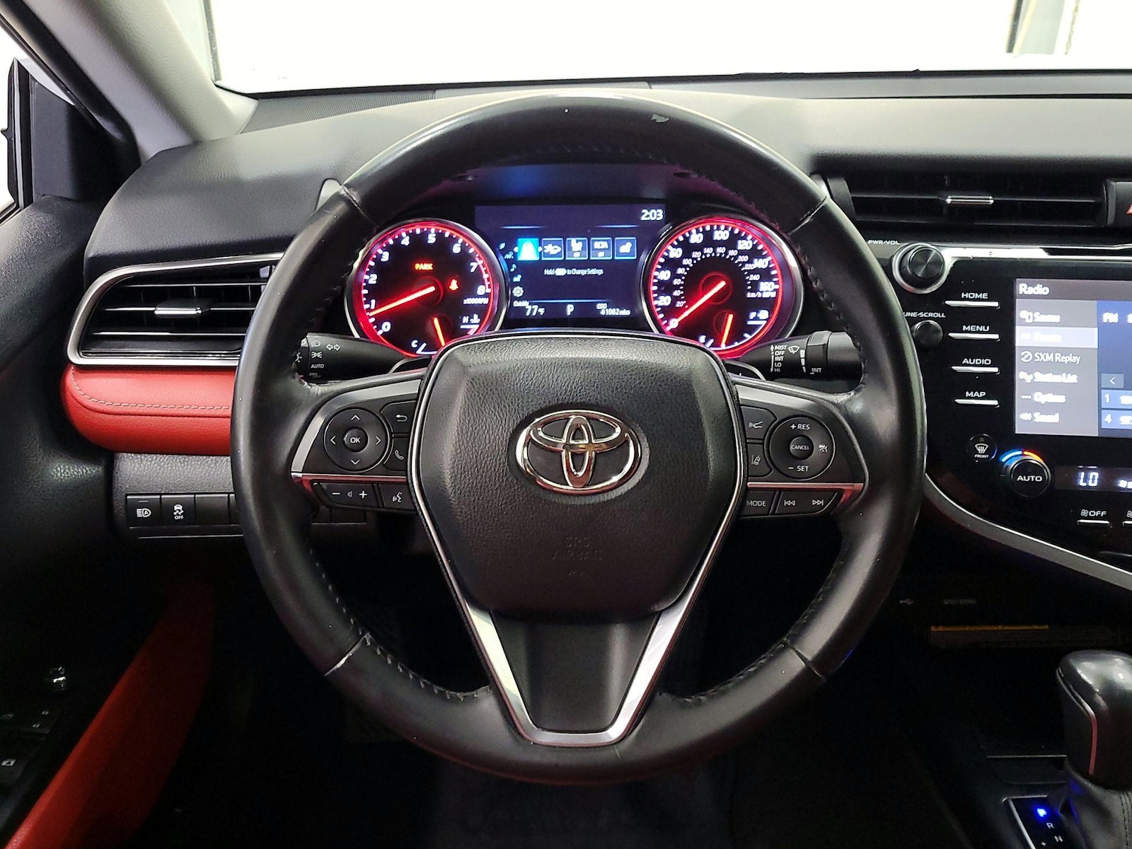 2020 Toyota Camry XSE - Photo 11