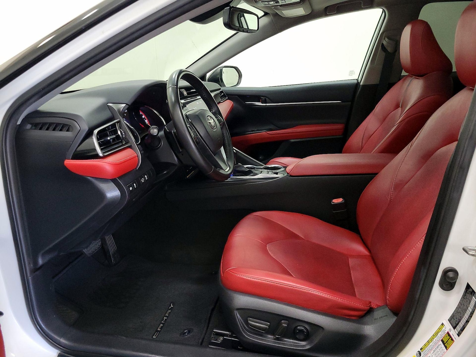 2020 Toyota Camry XSE - Photo 12