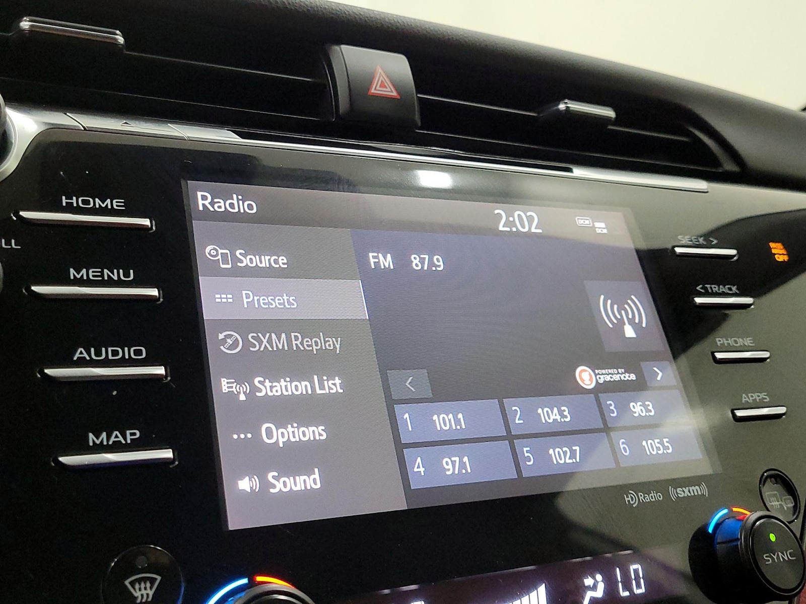 2020 Toyota Camry XSE - Photo 16