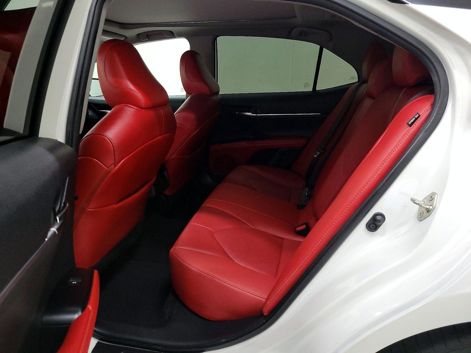 2020 Toyota Camry XSE - Photo 21