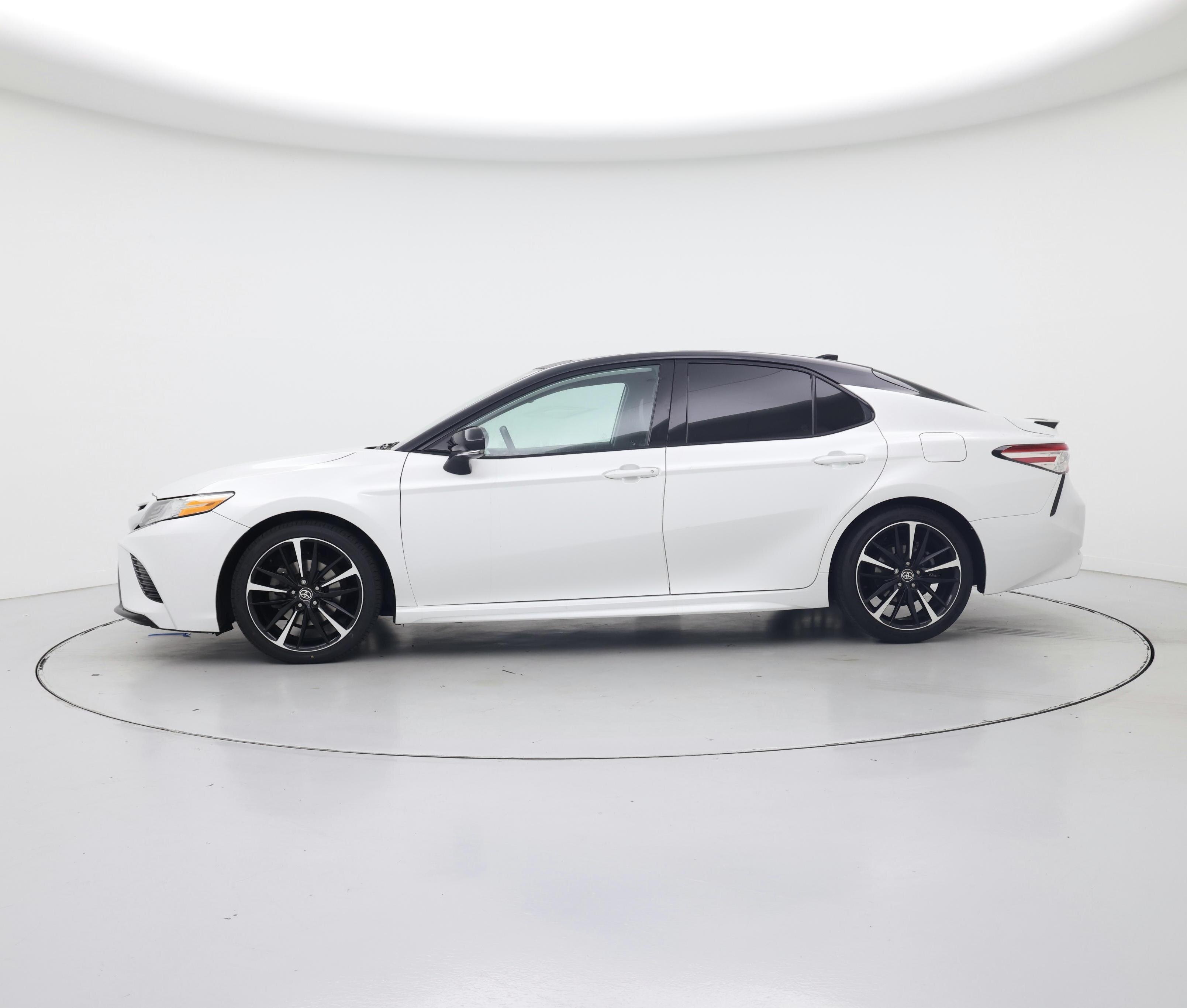 Thumbnail: 2020 Toyota Camry - 3