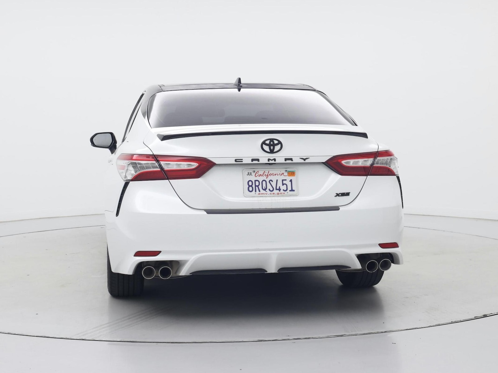 2020 Toyota Camry XSE - Photo 7