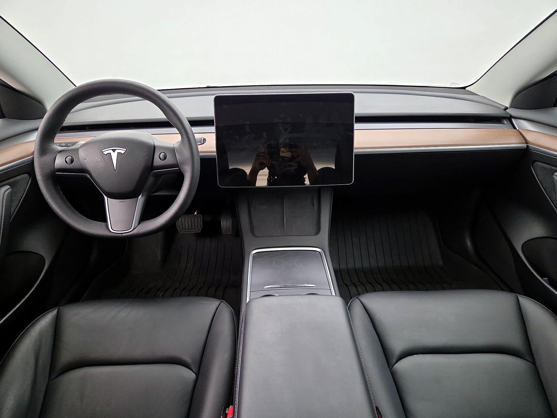 Thumbnail: 2023 Tesla Model 3 - 9