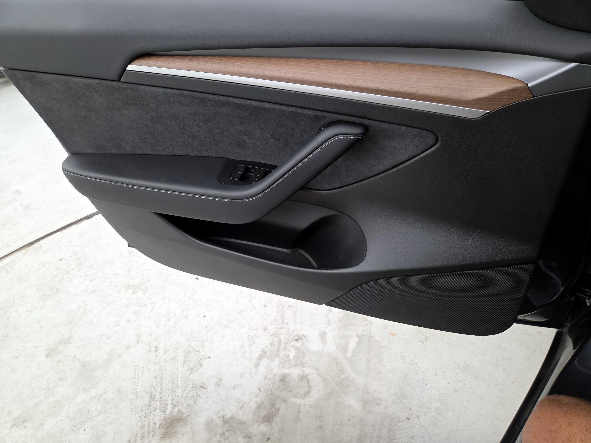 Thumbnail: 2023 Tesla Model 3 - 12