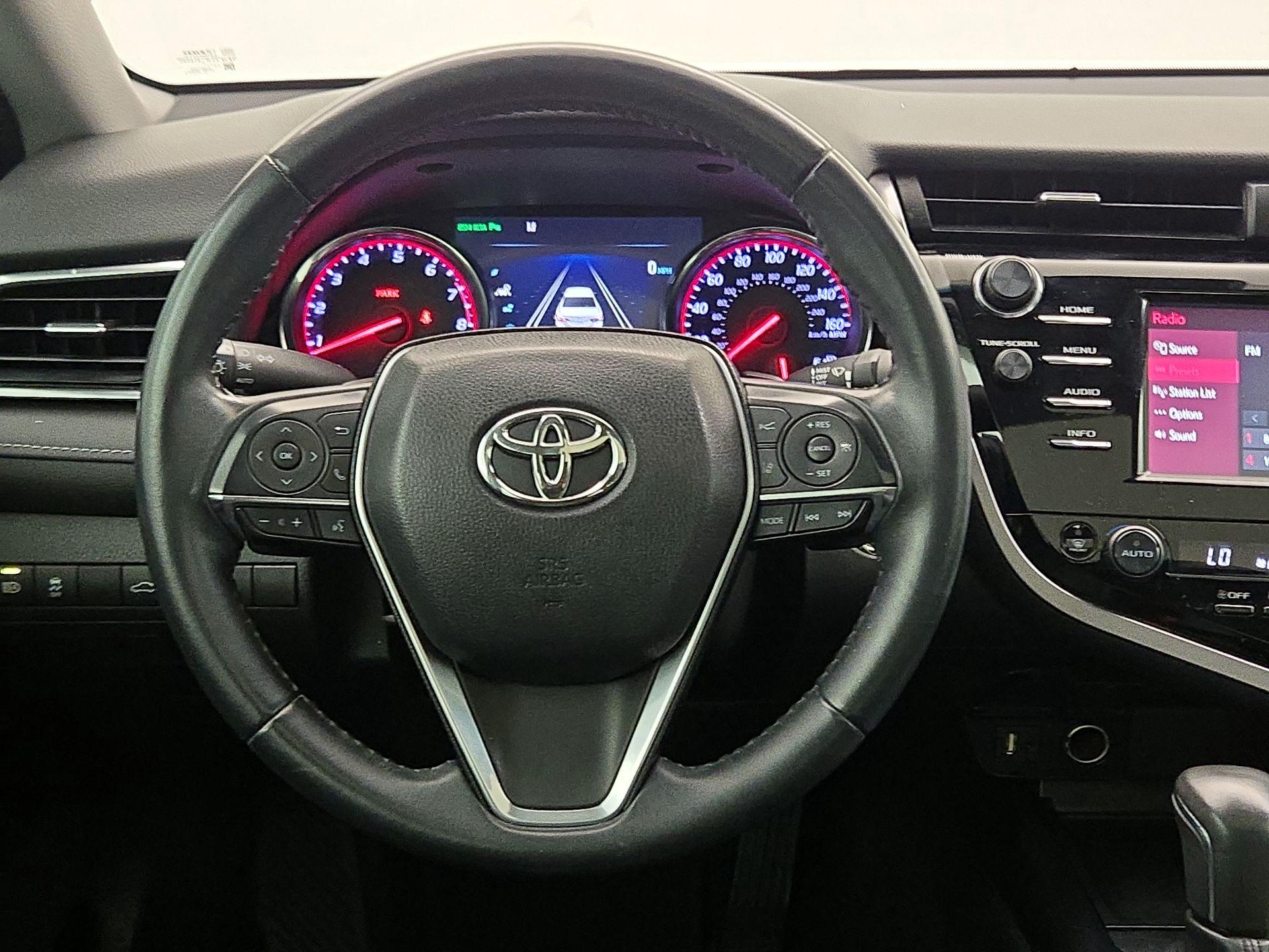 Thumbnail: 2018 Toyota Camry - 10