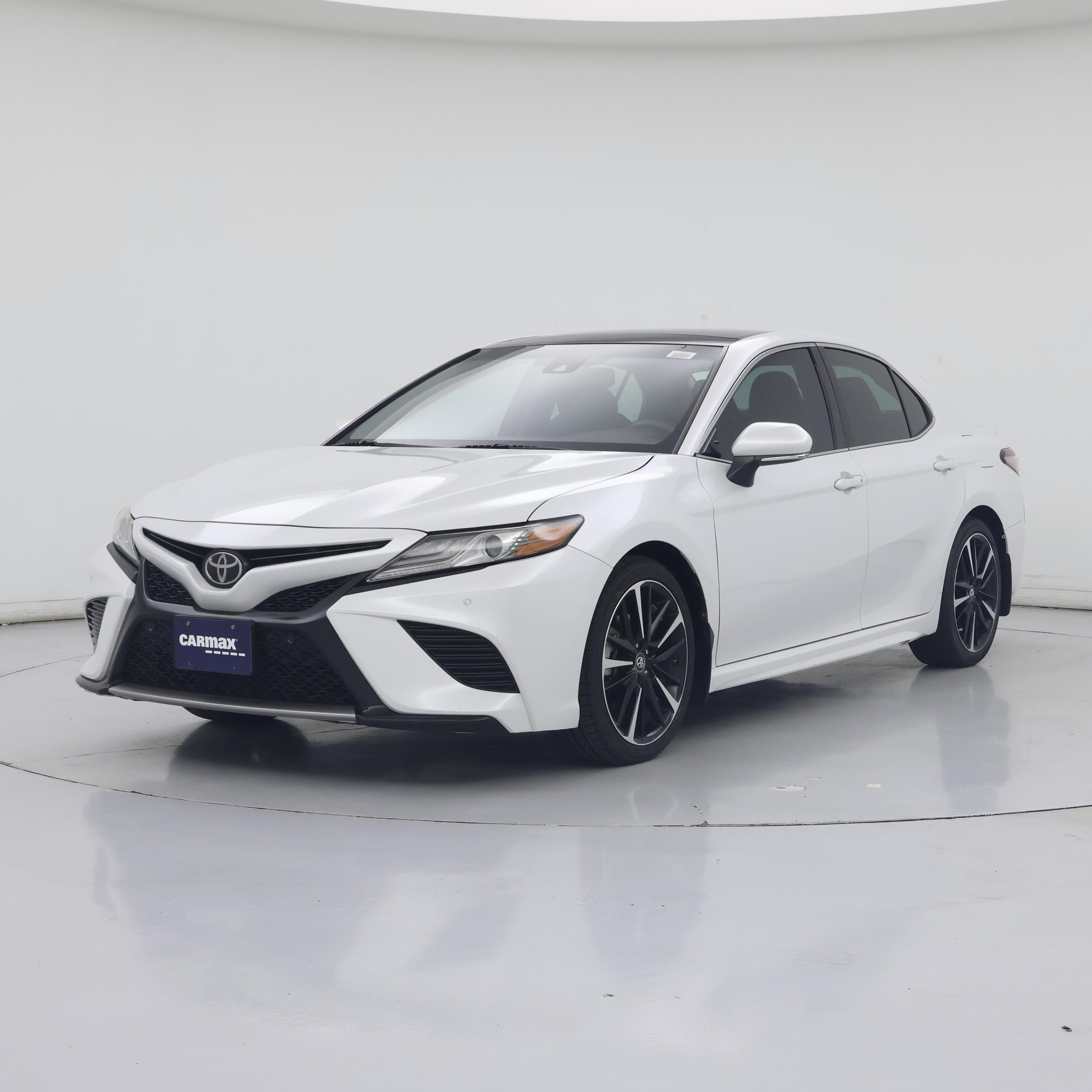 Thumbnail: 2018 Toyota Camry - 4