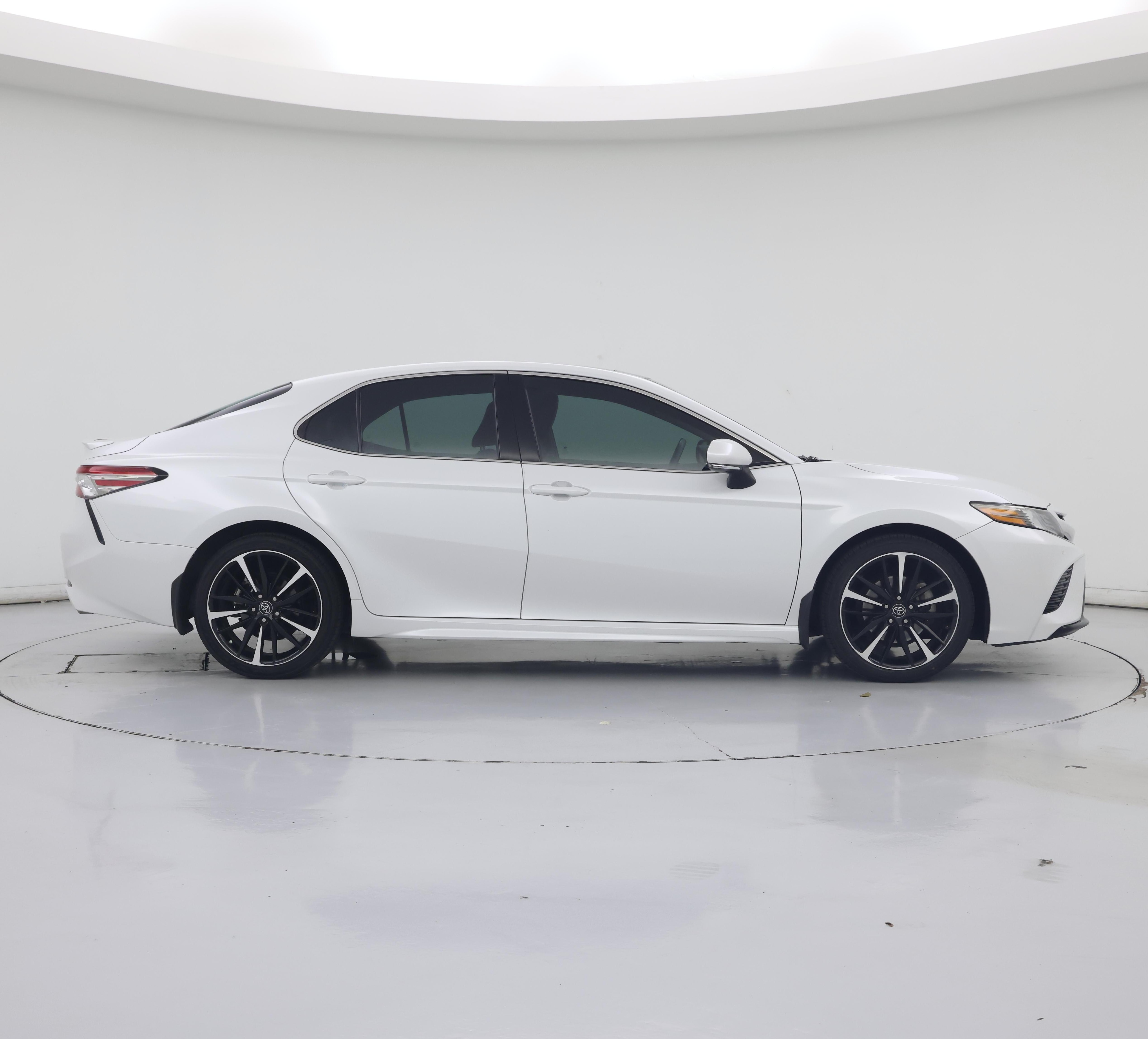 Thumbnail: 2018 Toyota Camry - 7