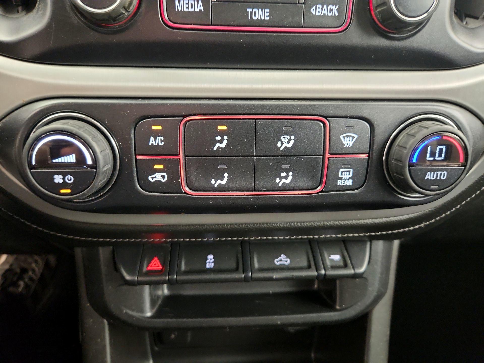 Thumbnail: 2016 GMC Canyon - 17