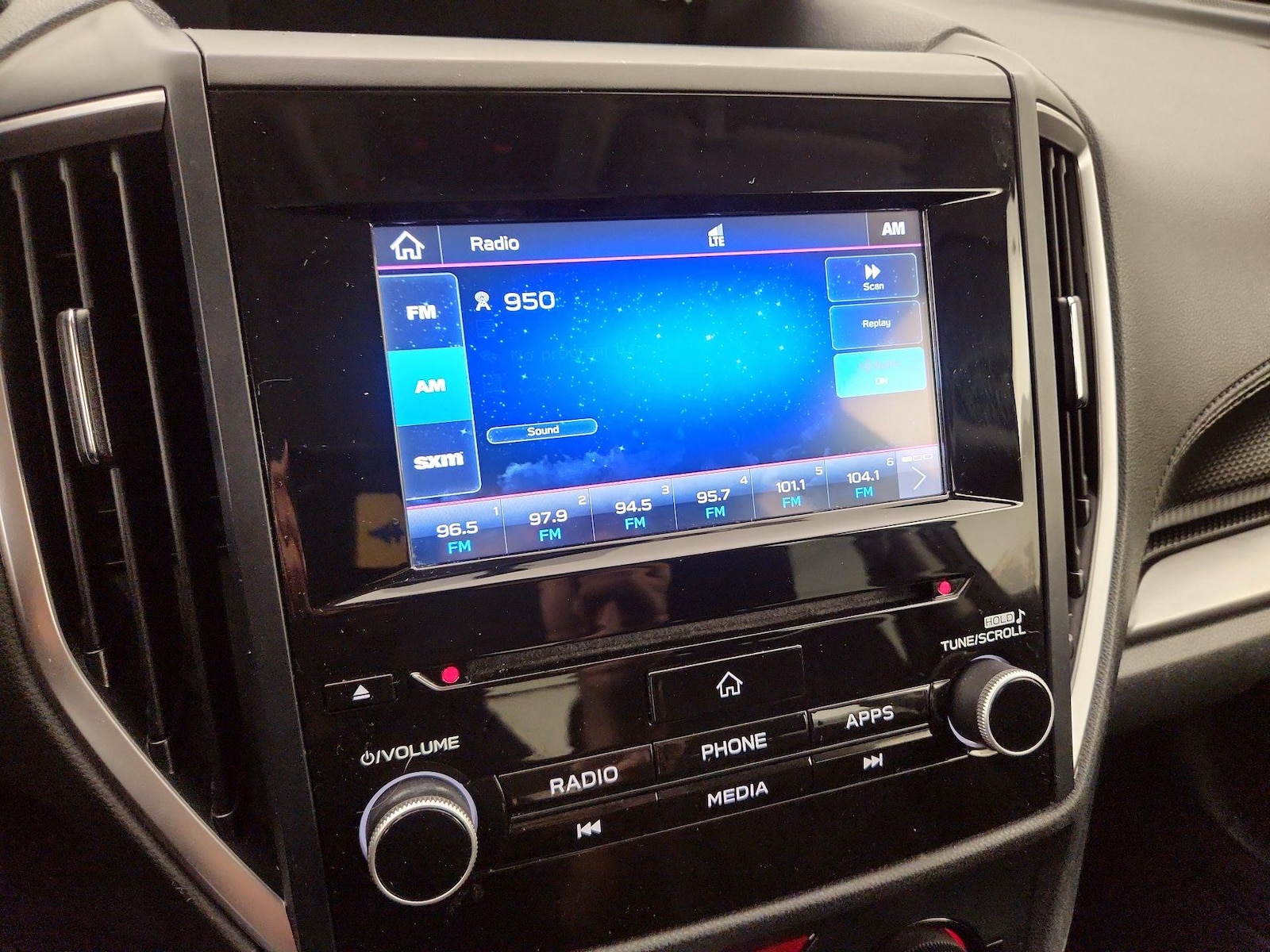 2019 Subaru Forester Premium - Photo 16