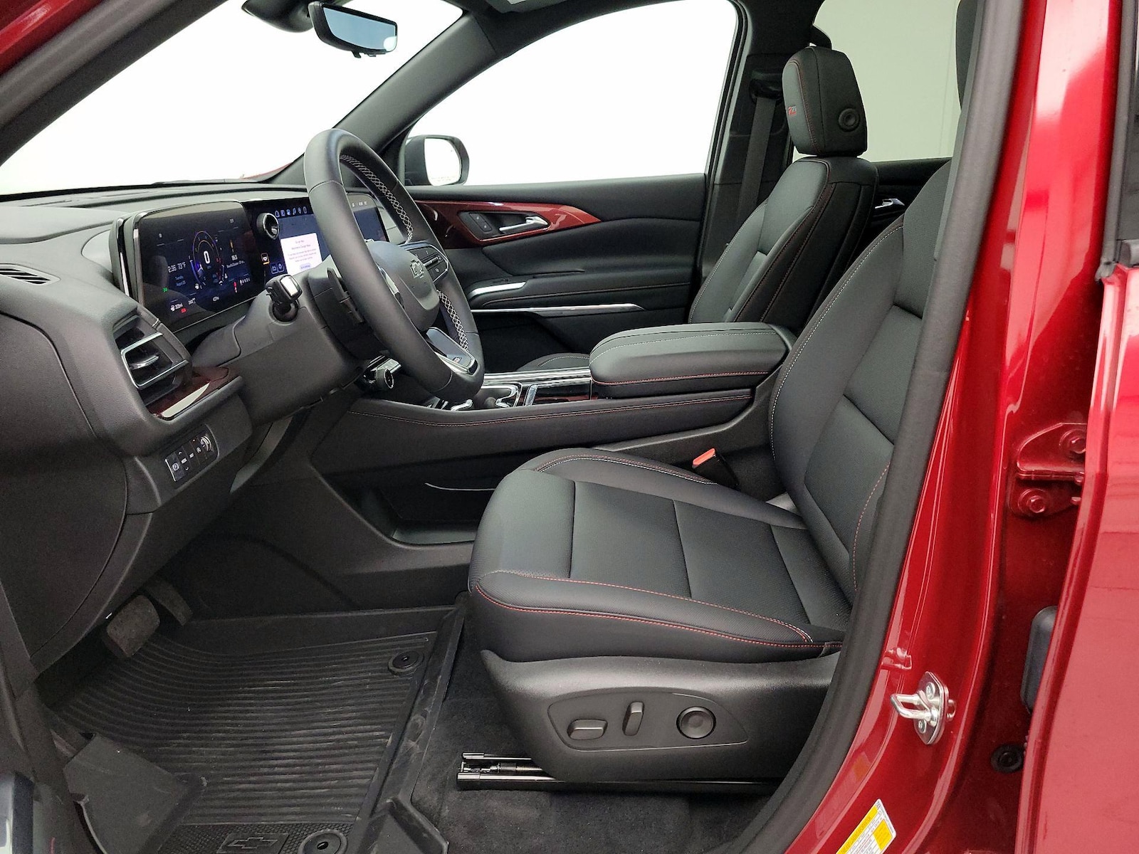 2026 Chevrolet Traverse Z71 - Photo 12