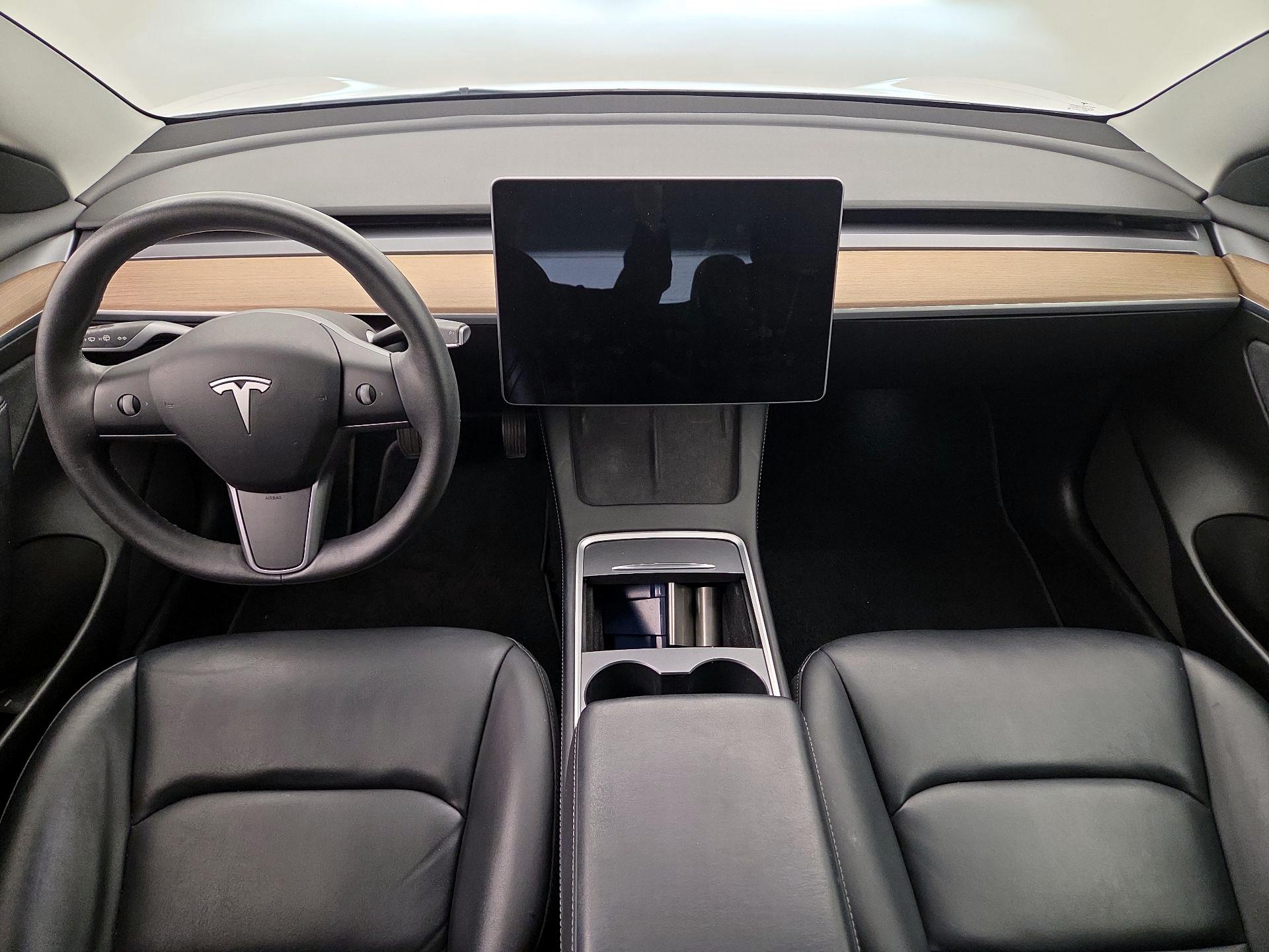 Thumbnail: 2022 Tesla Model 3 - 9