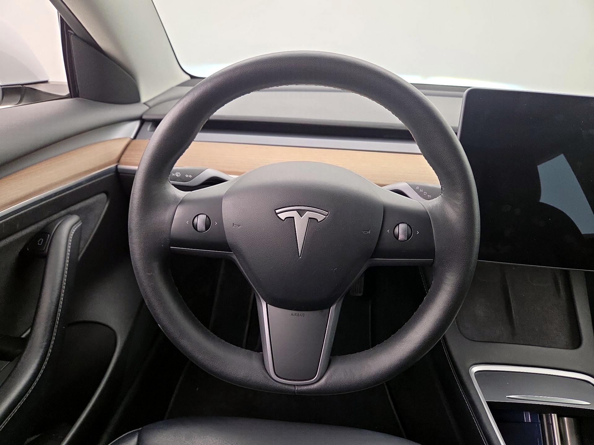 Thumbnail: 2022 Tesla Model 3 - 10