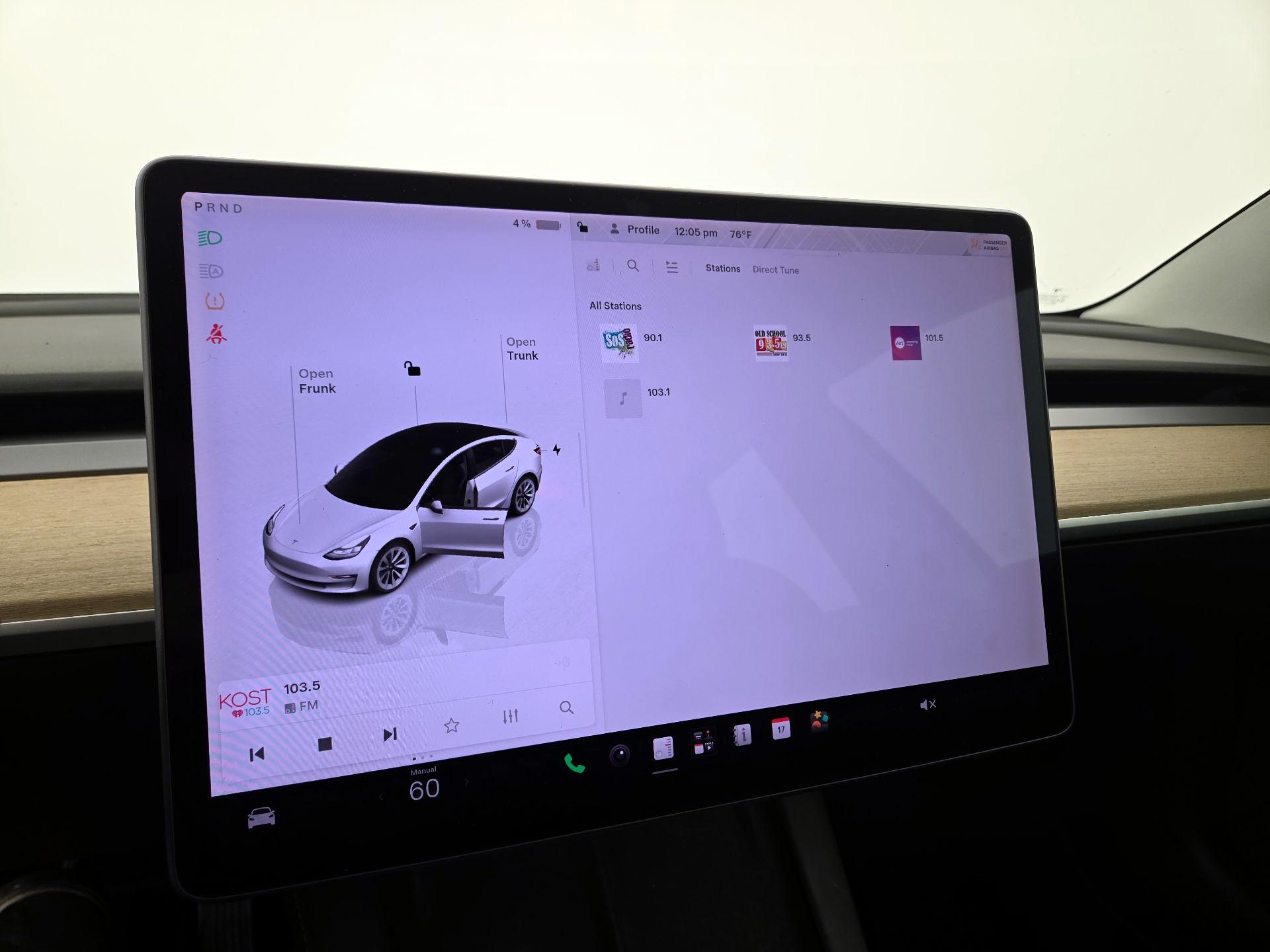 Thumbnail: 2022 Tesla Model 3 - 15