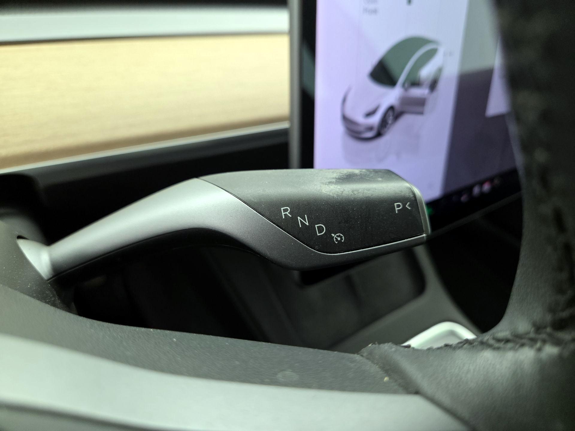 Thumbnail: 2022 Tesla Model 3 - 17