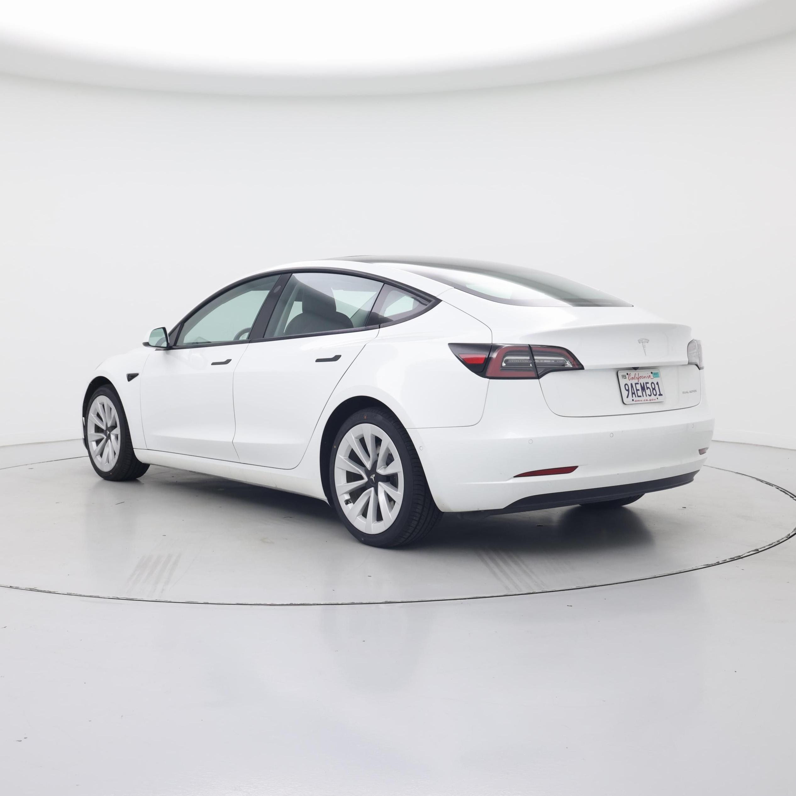 Thumbnail: 2022 Tesla Model 3 - 2