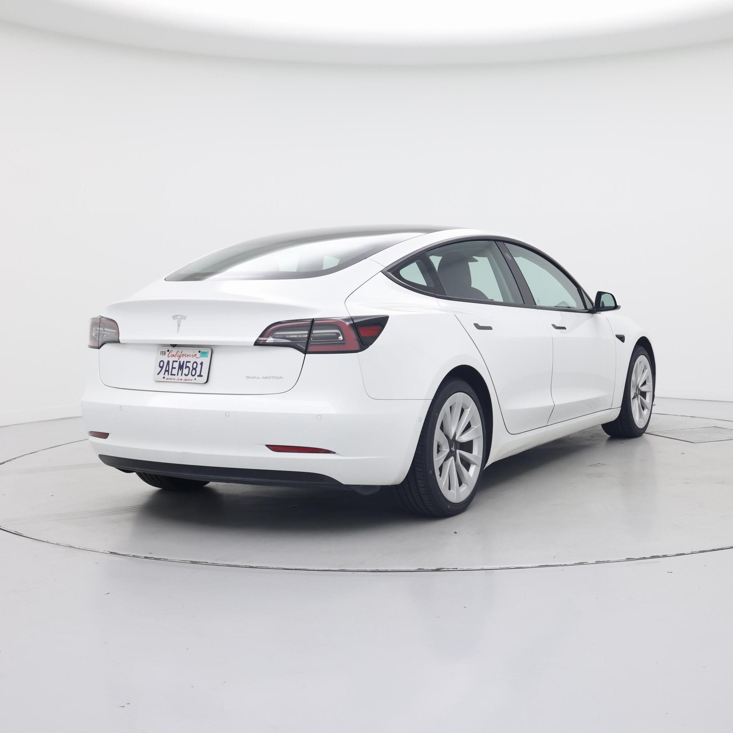 Thumbnail: 2022 Tesla Model 3 - 8