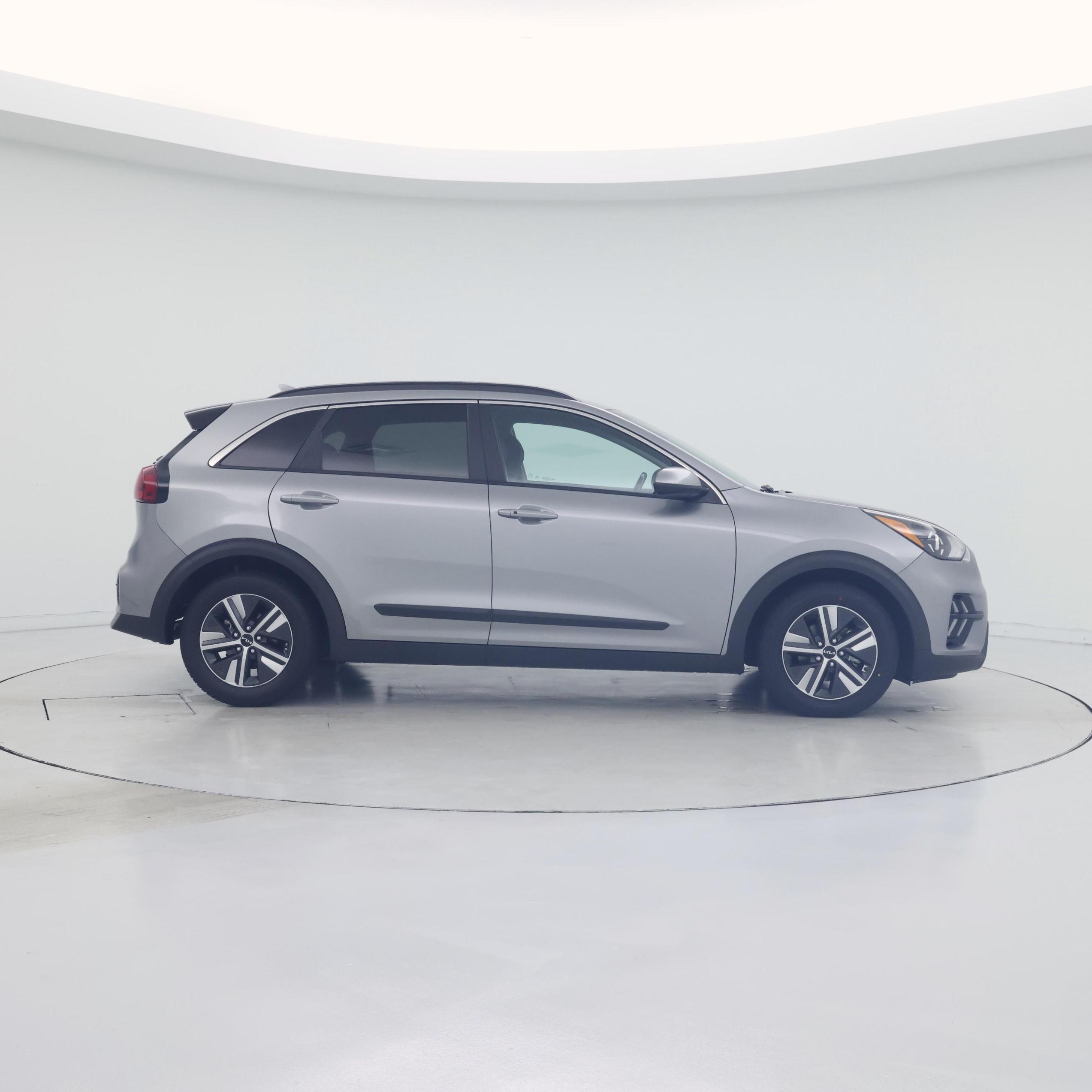 Thumbnail: 2022 Kia Niro - 7