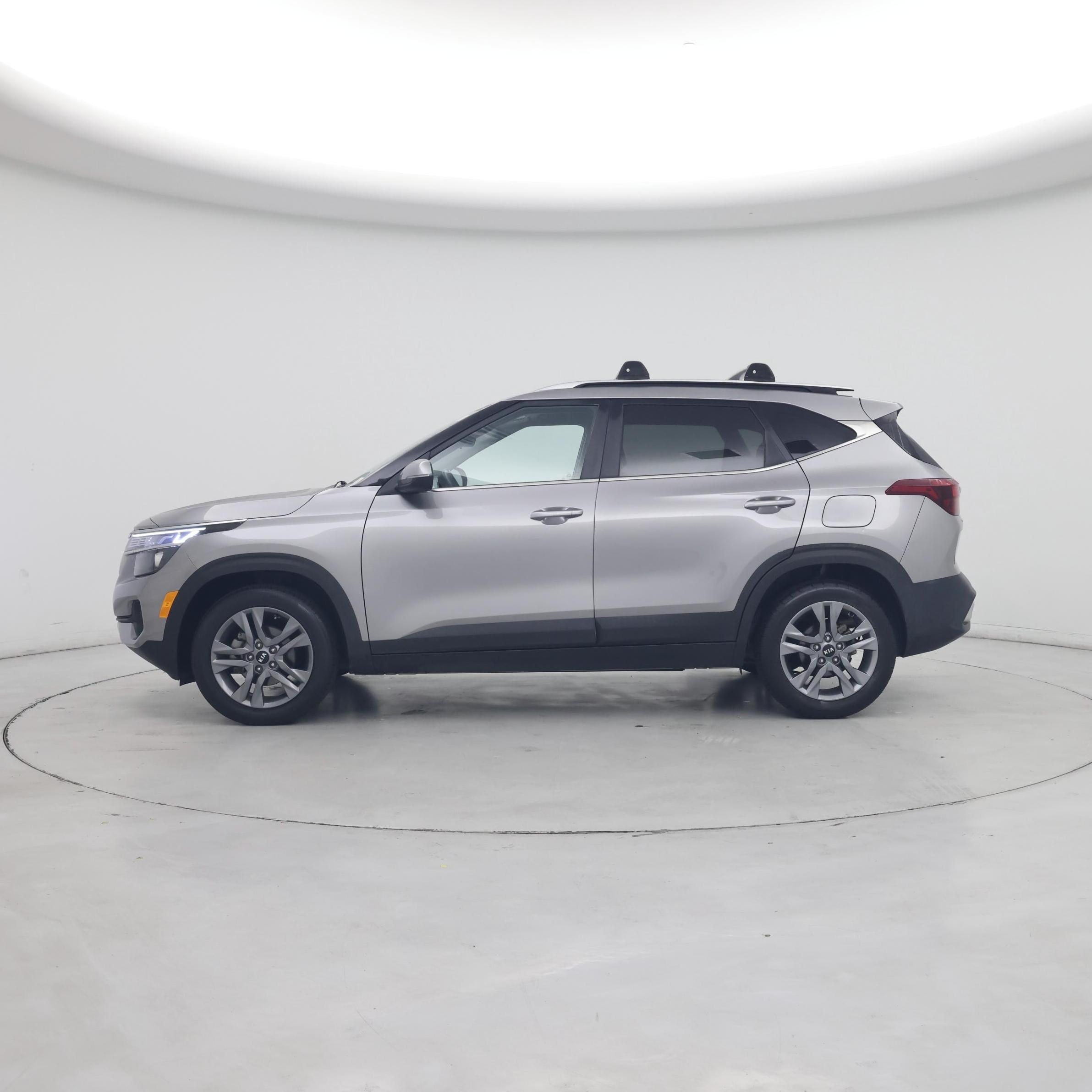 Thumbnail: 2021 Kia Seltos - 3