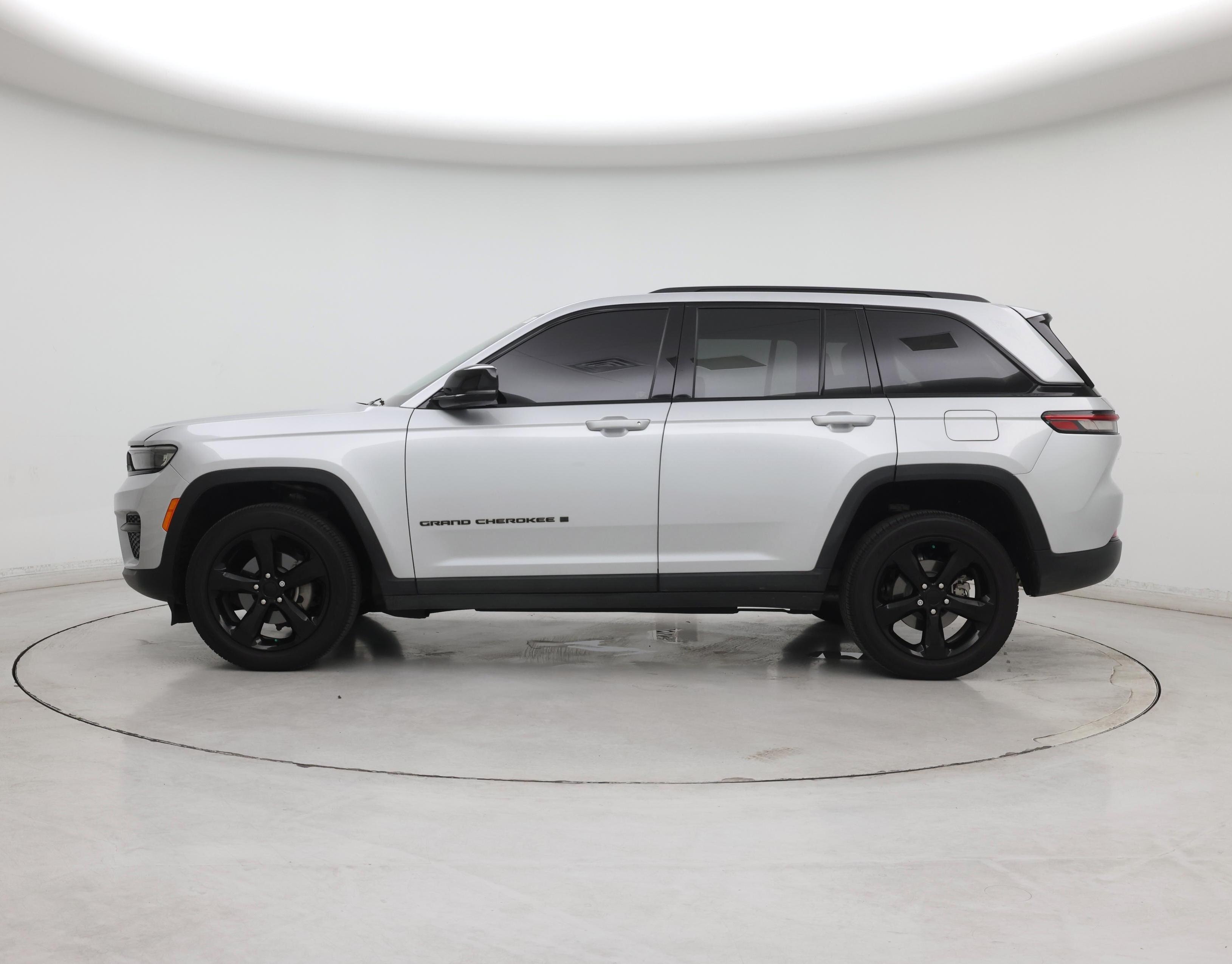 Thumbnail: 2024 Jeep Grand Cherokee - 3